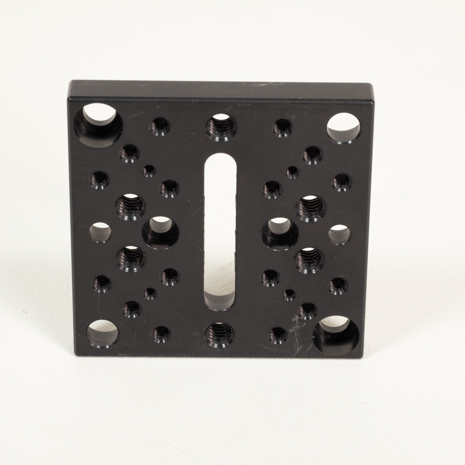 THORLABS UBP2 Universal Base Plate 2.5″ x 2.5″ x 0.38″ Imperial