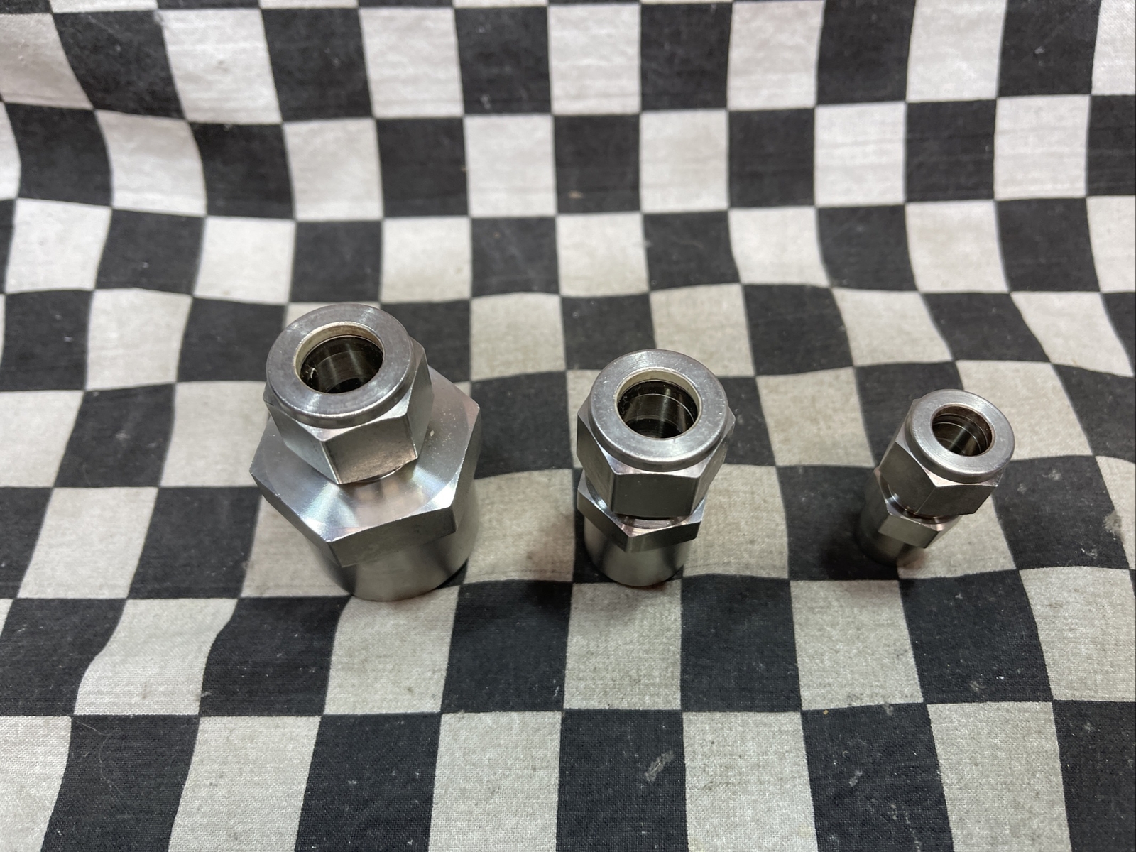 SWAGELOK SS-810-1-16W and SS-810-1-8W and SS-600-1-4W, Lot Of 3#104P13