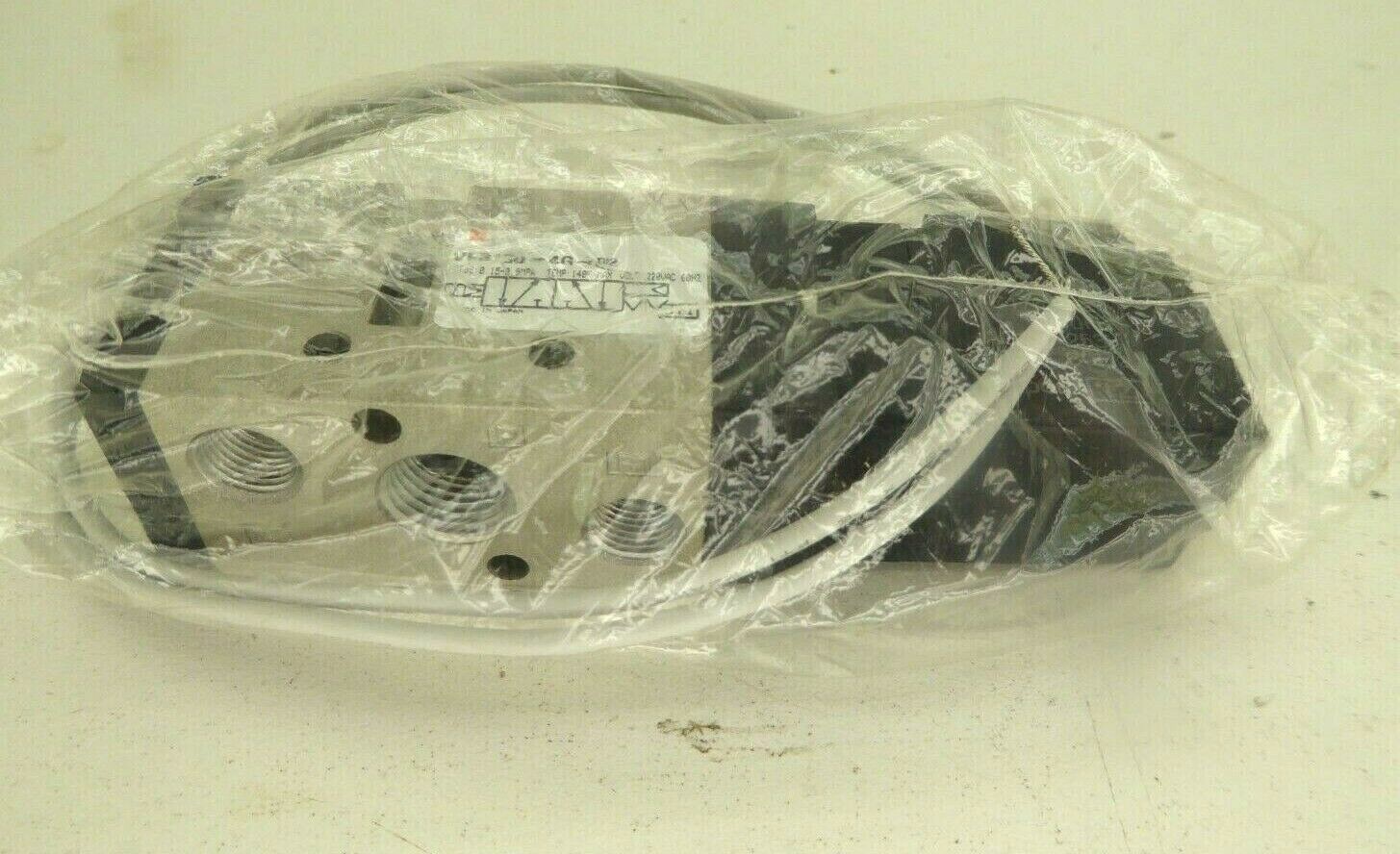 SMC VF3130-4G-02 Solenoid Valve USA Seller NEW NO BOX