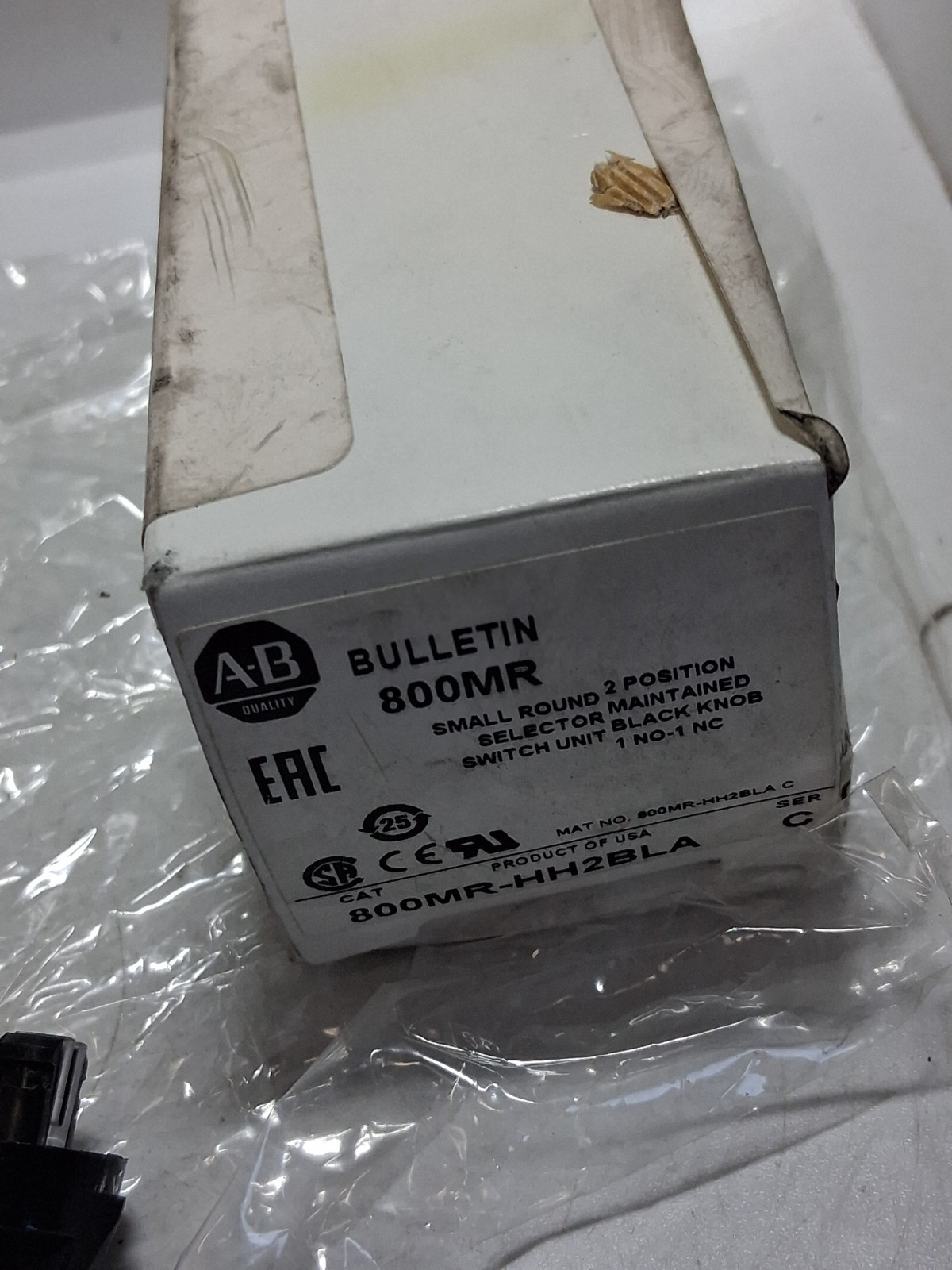 ALLEN BRADLEY 800MR-HH2BLA SELECTOR SWITCH 2 POS MAIN 1NO/1NC SERIES C NIB