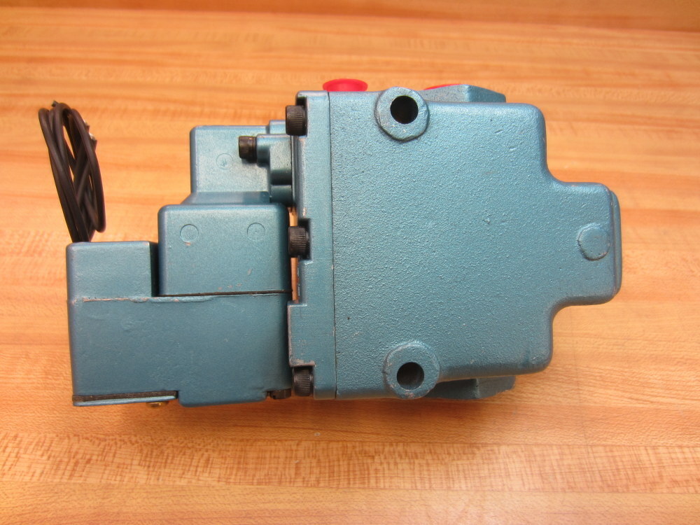 MAC 57B-31-116AA Solenoid Valve 57B31116AA