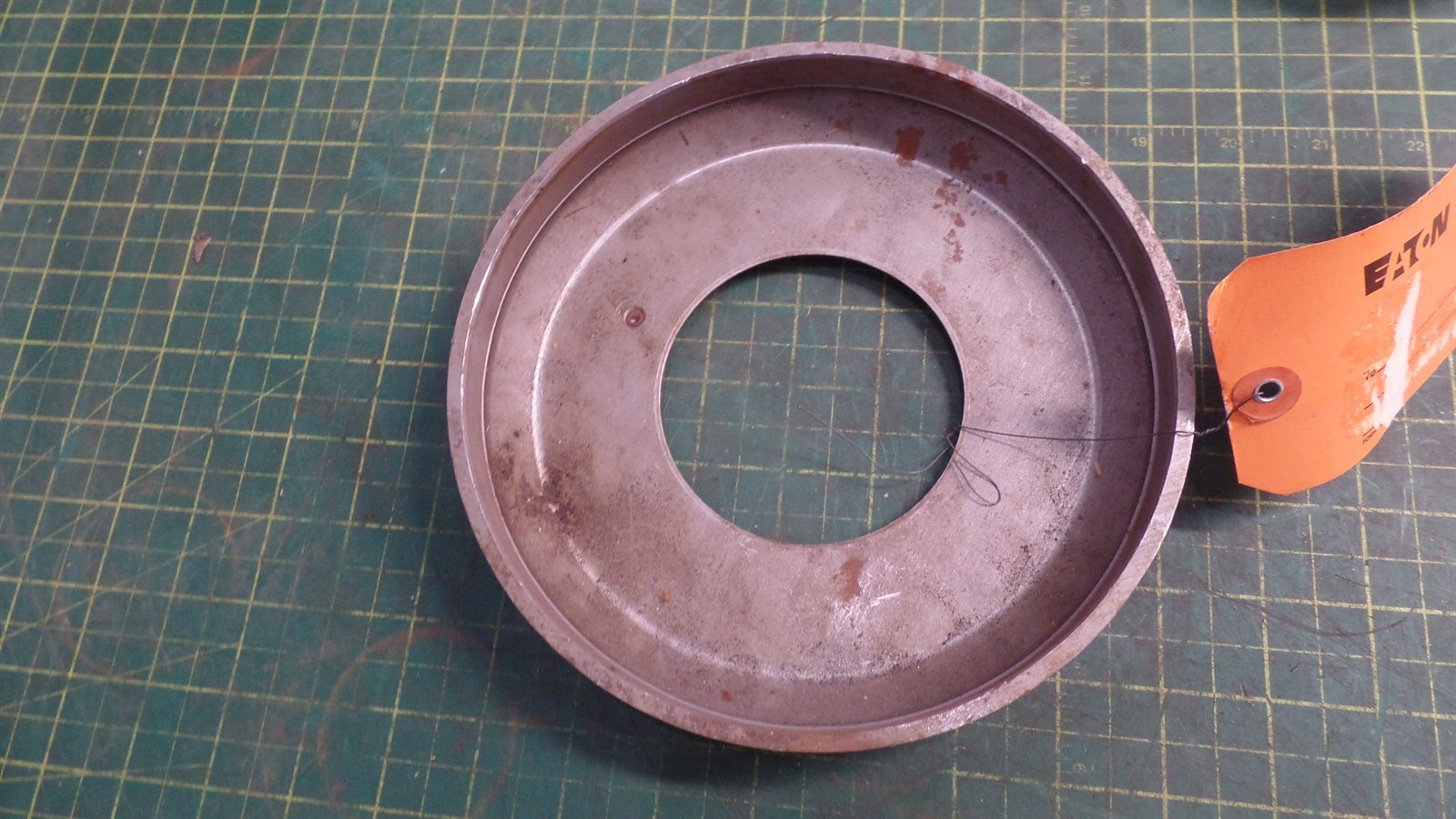 GENUINE TEREX 10-201819600 RETAINER, 10 201819600, 10201819600, 2018196. N.O.S.