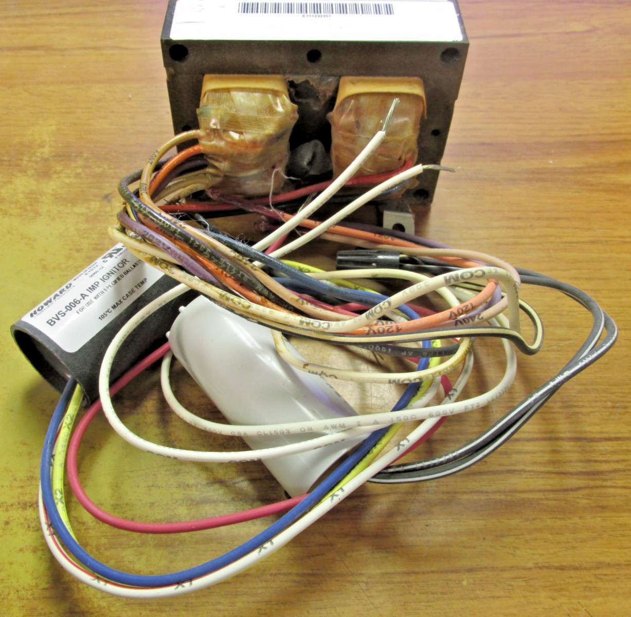 NIB. HOWARD CORE & COIL BALLAST 100W, 120/277V, CAT# S-100-4T-HXH-K .. TW-37