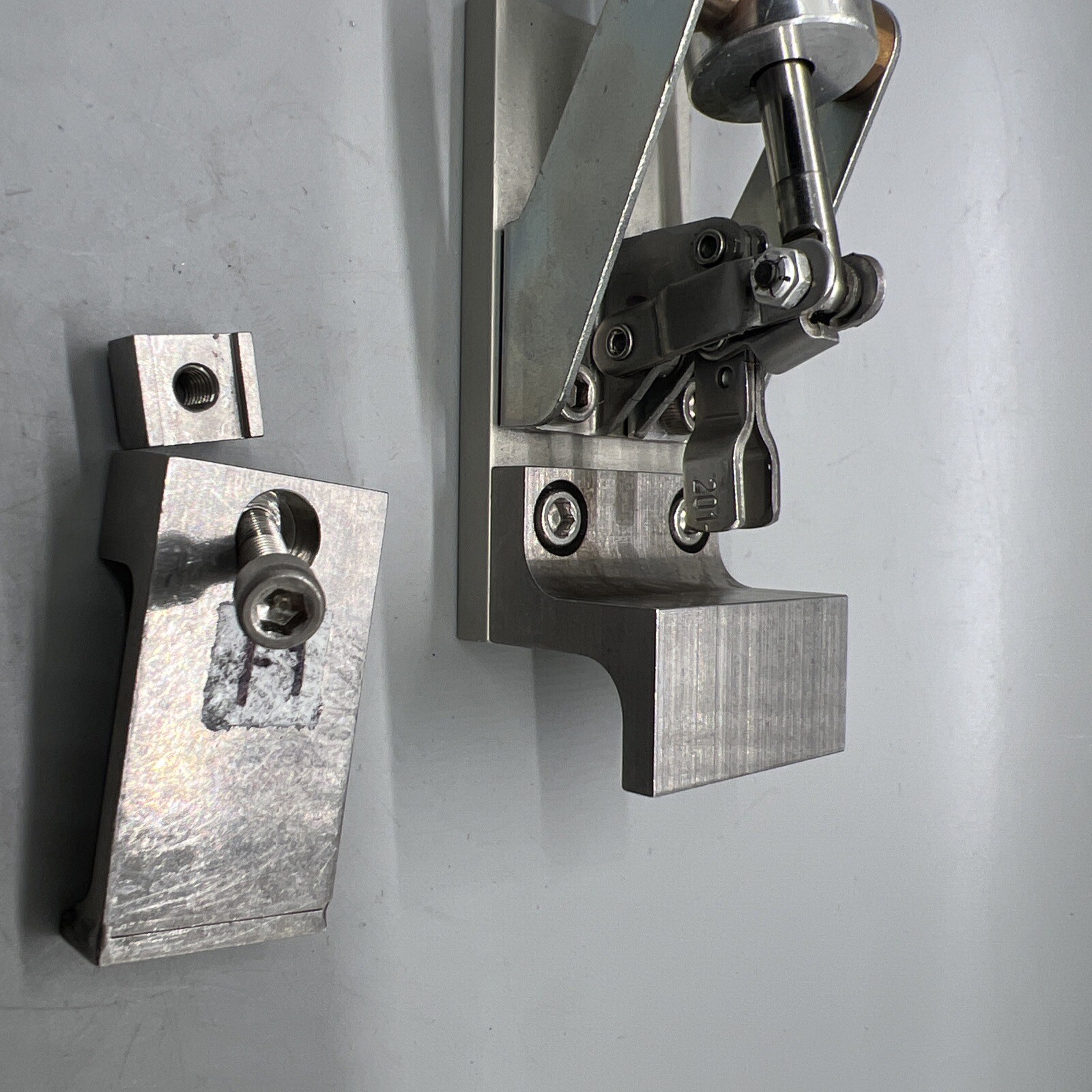 Swing Pneumatic Toggle Clamp De Sta Co 812-U / 812010 MR Hardware Cl169
