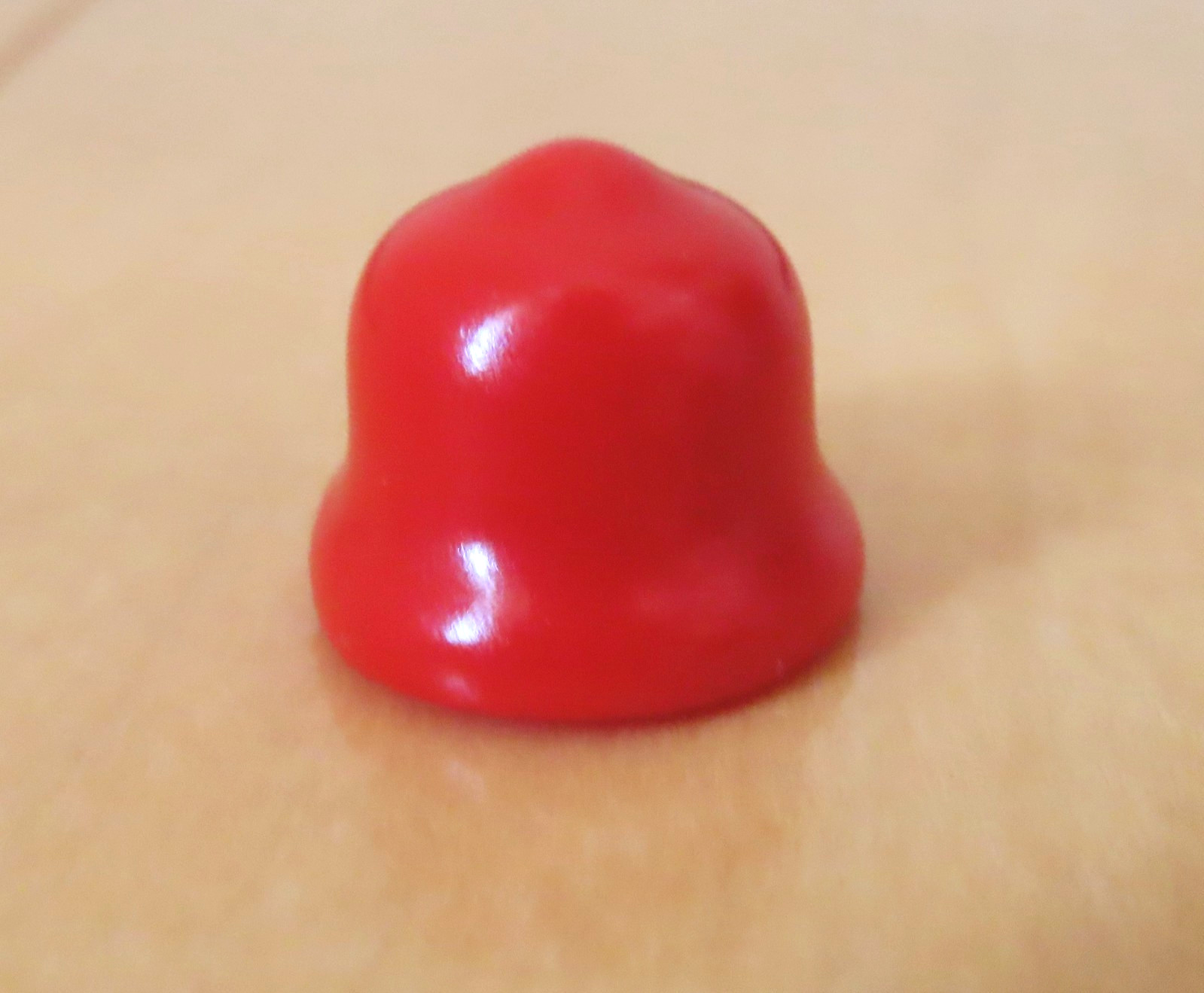 Pack of 148 SINCLAIR & RUSH, INC. Round/Bell-Shaped Vinyl Caps (Red)