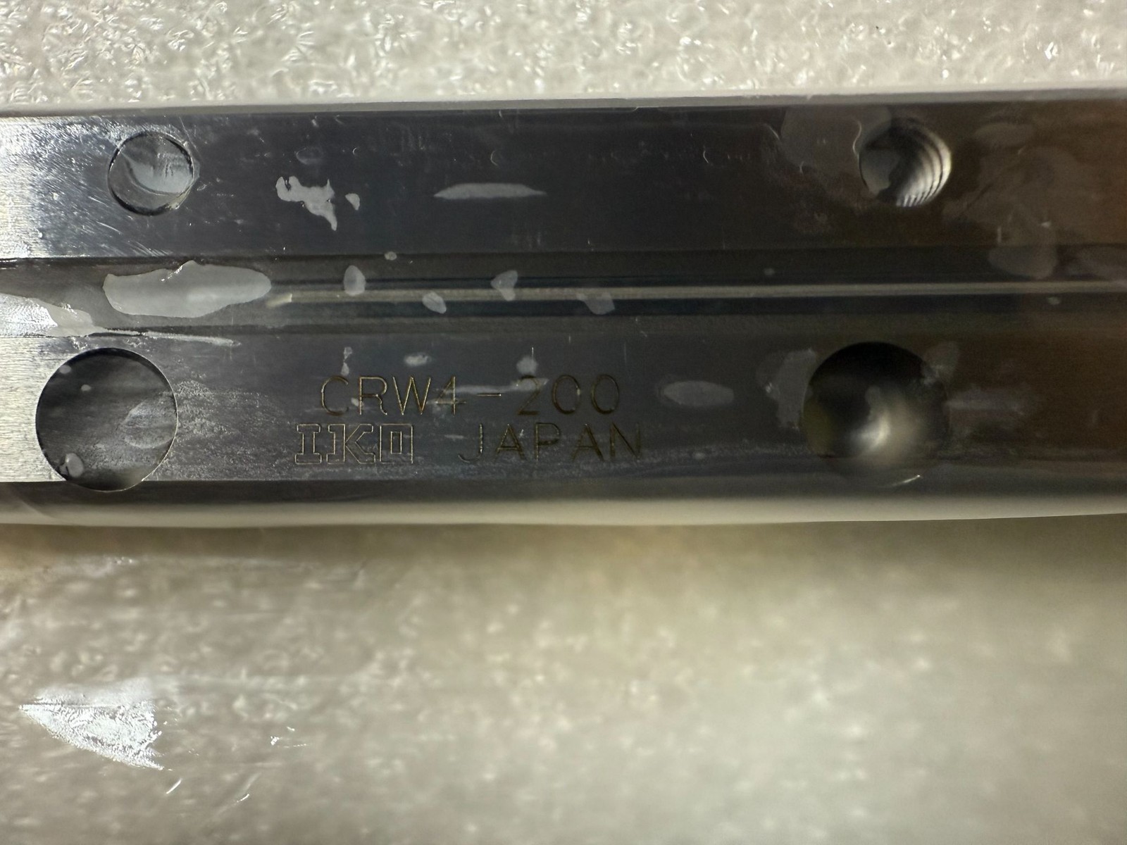 IKO CRW4-200 Crossed Roller Guide Way NEW OPEN BOX