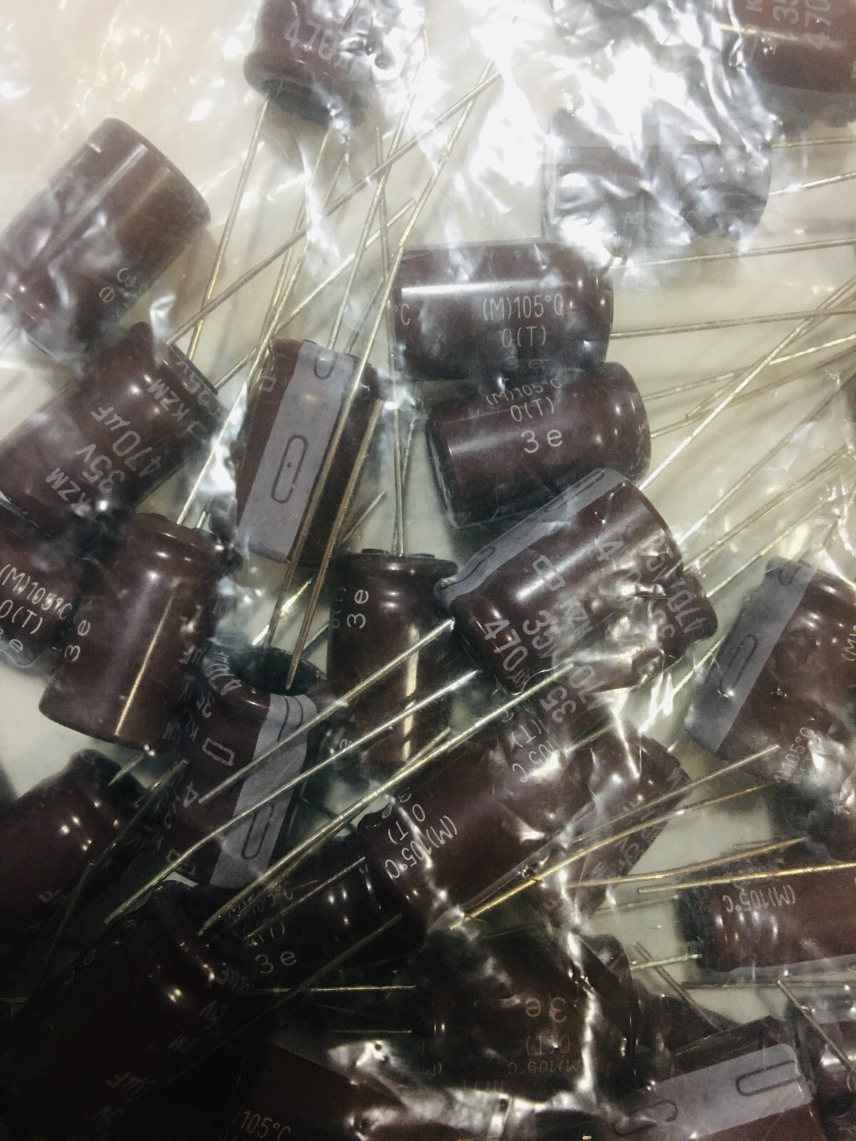 Mouser 661-EKZM350E471MJ16S 35 volts 470uf (100 pcs )