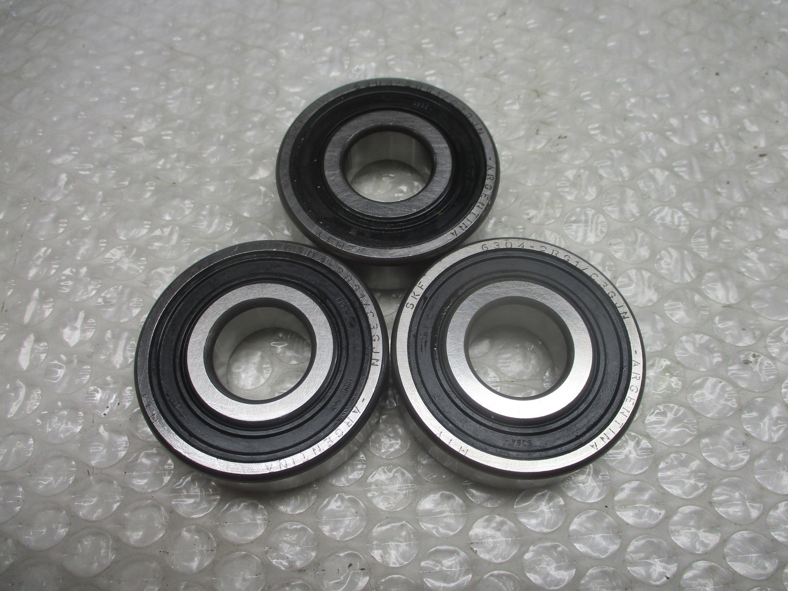 SKF 6304-2RS1/C3GJN BEARING LOT OF 3 NSNP