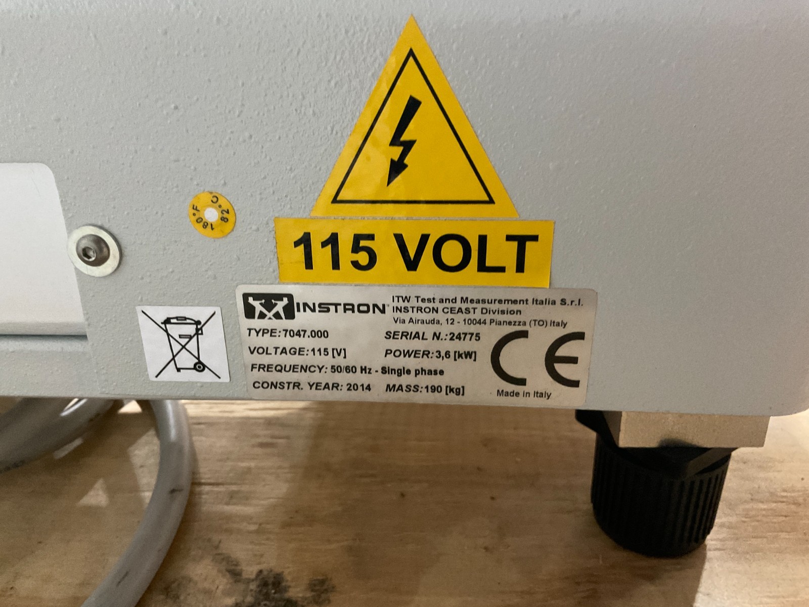 Instron 7047.000 ITW Test & Measurement 115V, 190 KG Mass Year 2014