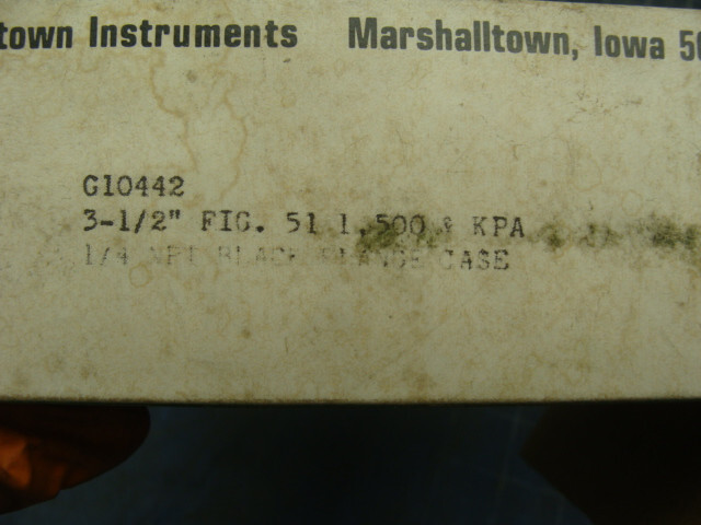 MARSHALLTOWN G10442 ELTRA PRESSURE GAUGE 3-1/2″ FACE 0-1500 PSI / 0-10000 KPa