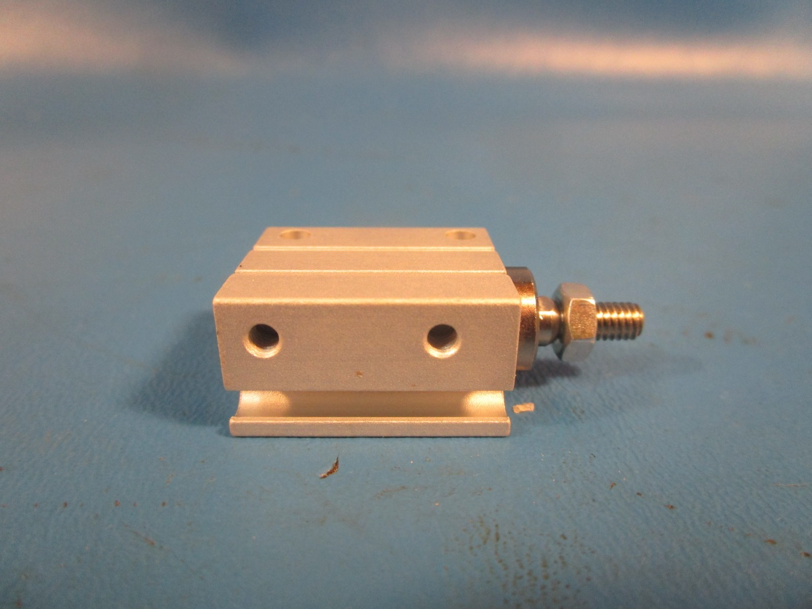 SMC CDUJB8-6DM, Mini Free Mount Cylinder, 8mm Bore, 6mm Stroke, Auto Switch