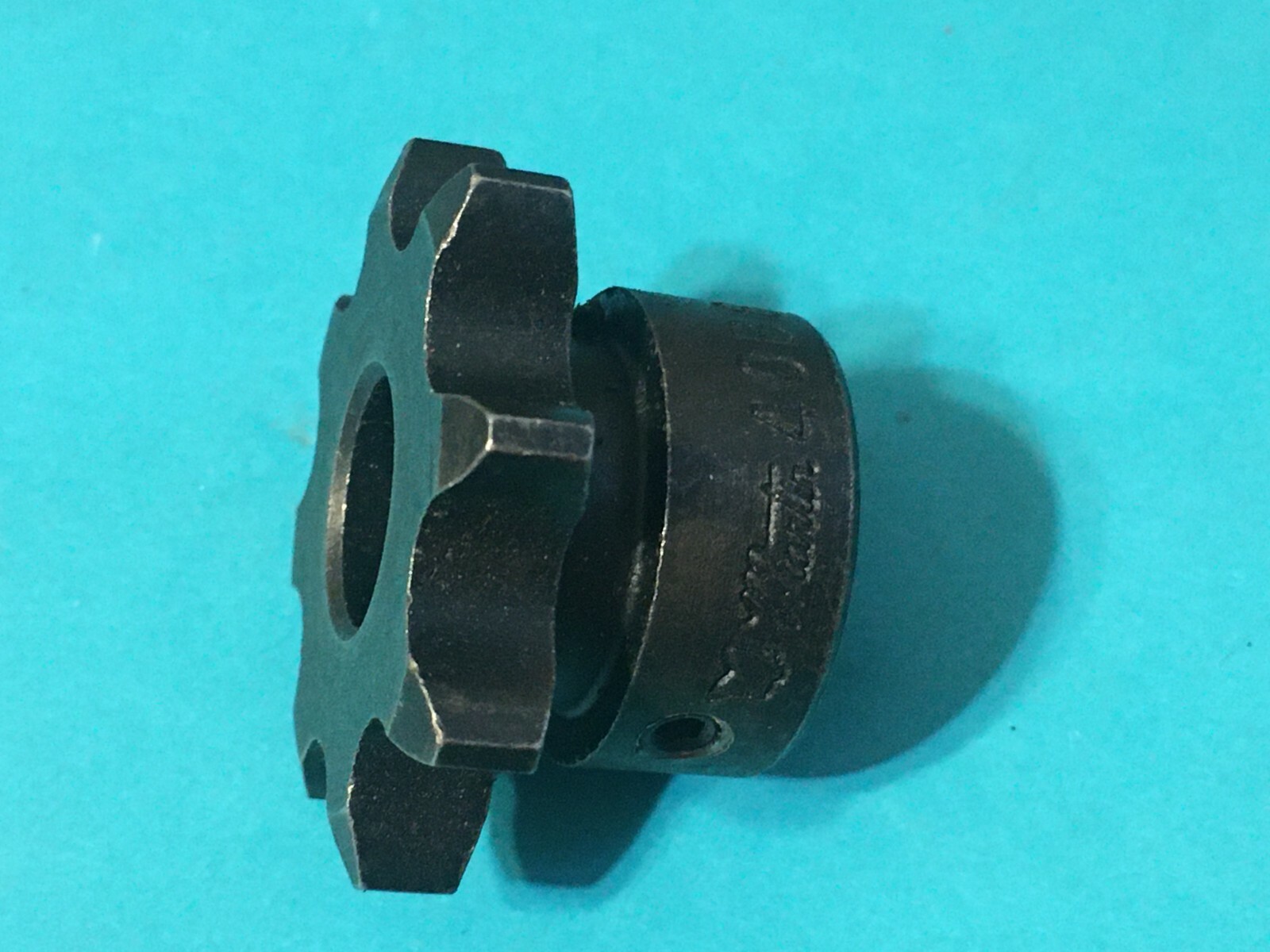 40B8 – A New 8 Tooth Sprocket With 1/2″ Bore and Locking Collar For No. 40 Chain