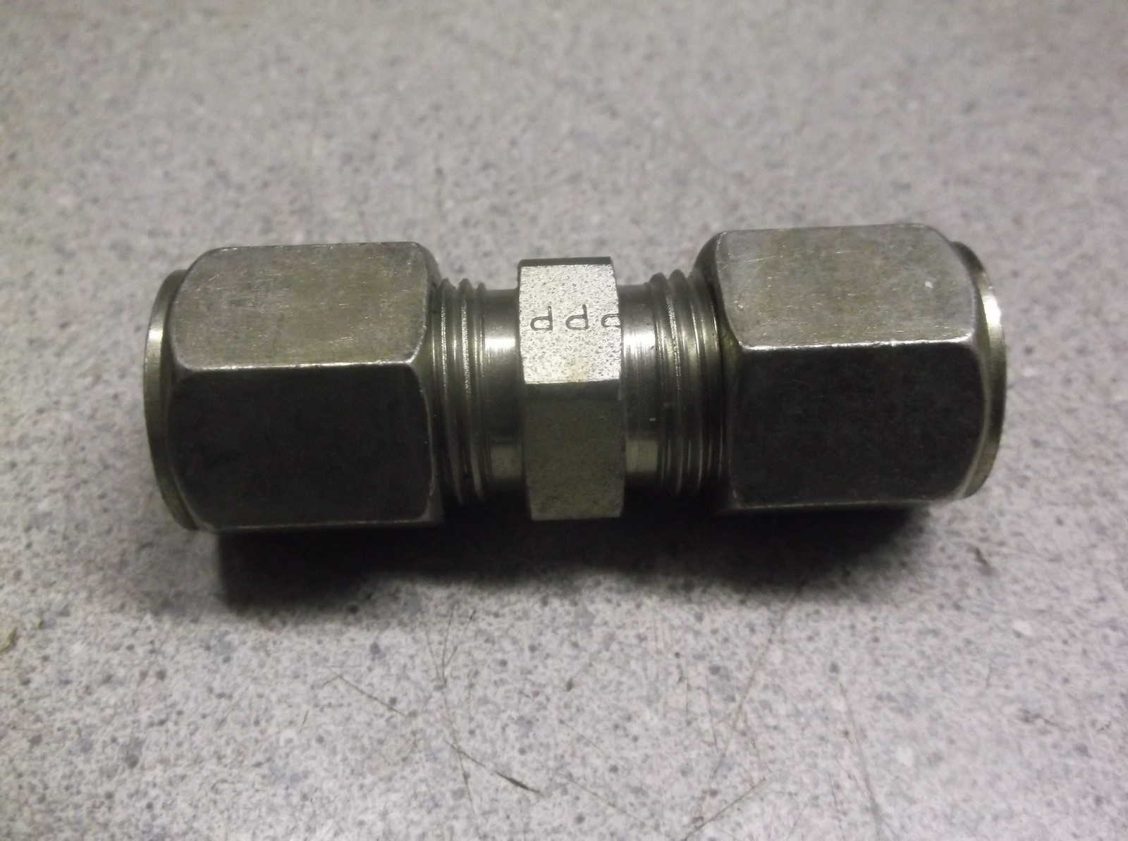 NEW Parker P8BU 3/8″ Bulkhead Union *FREE SHIPPING*