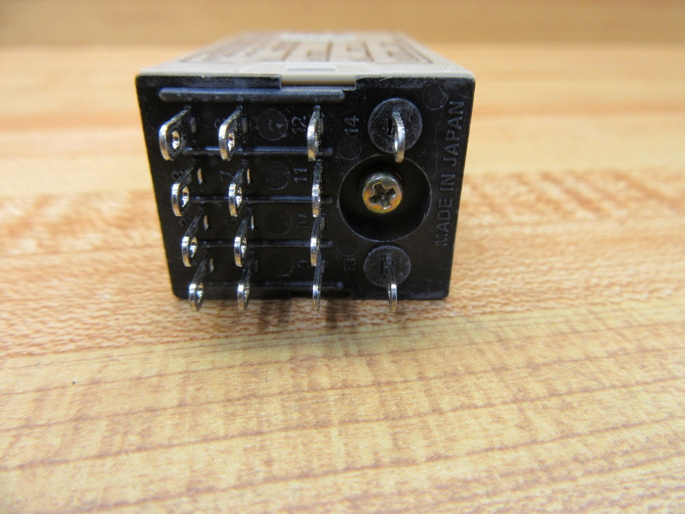 Omron H3YN-4 Timer H3YN4
