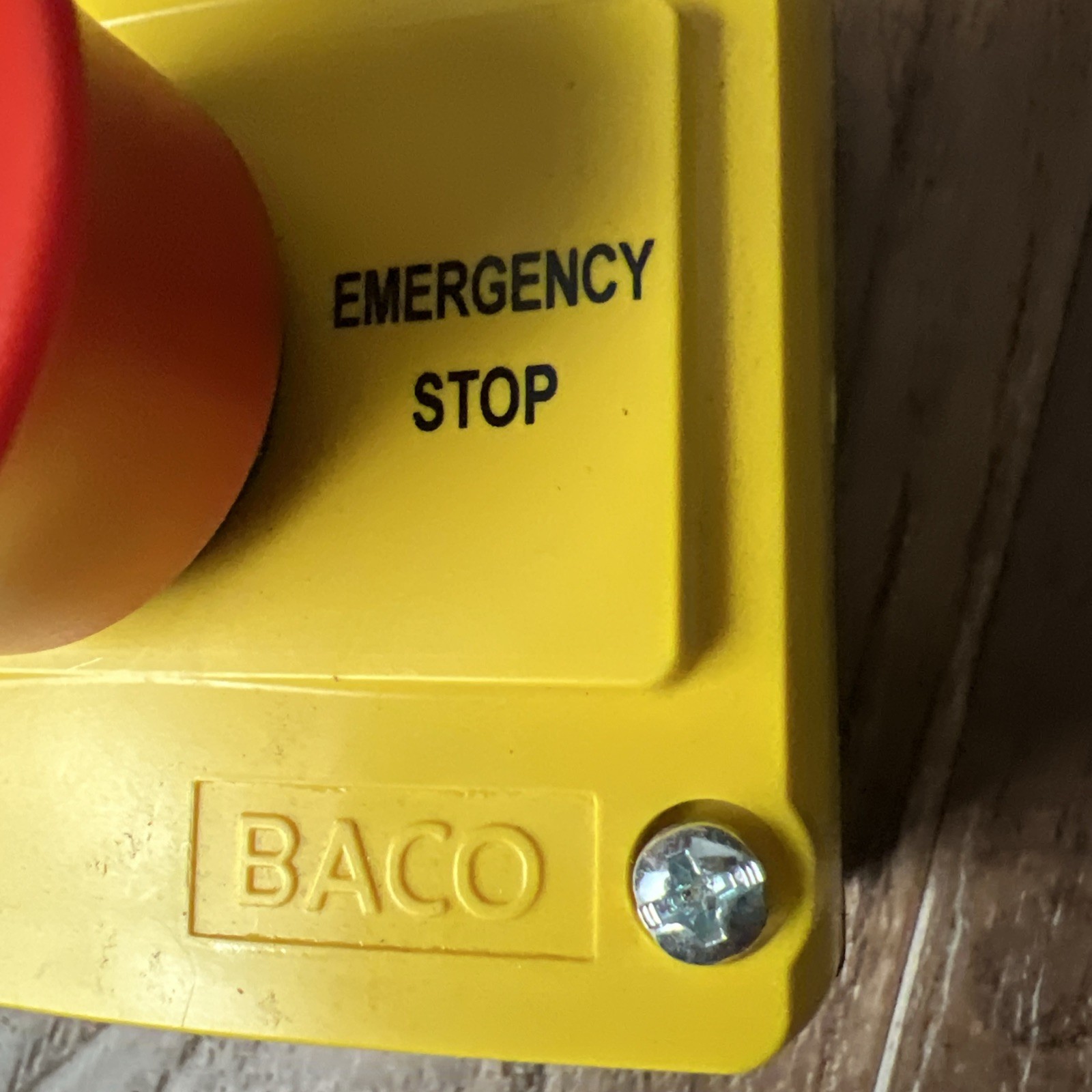 Baco LBX15302 Emergency Stop Push Button 224 220 New