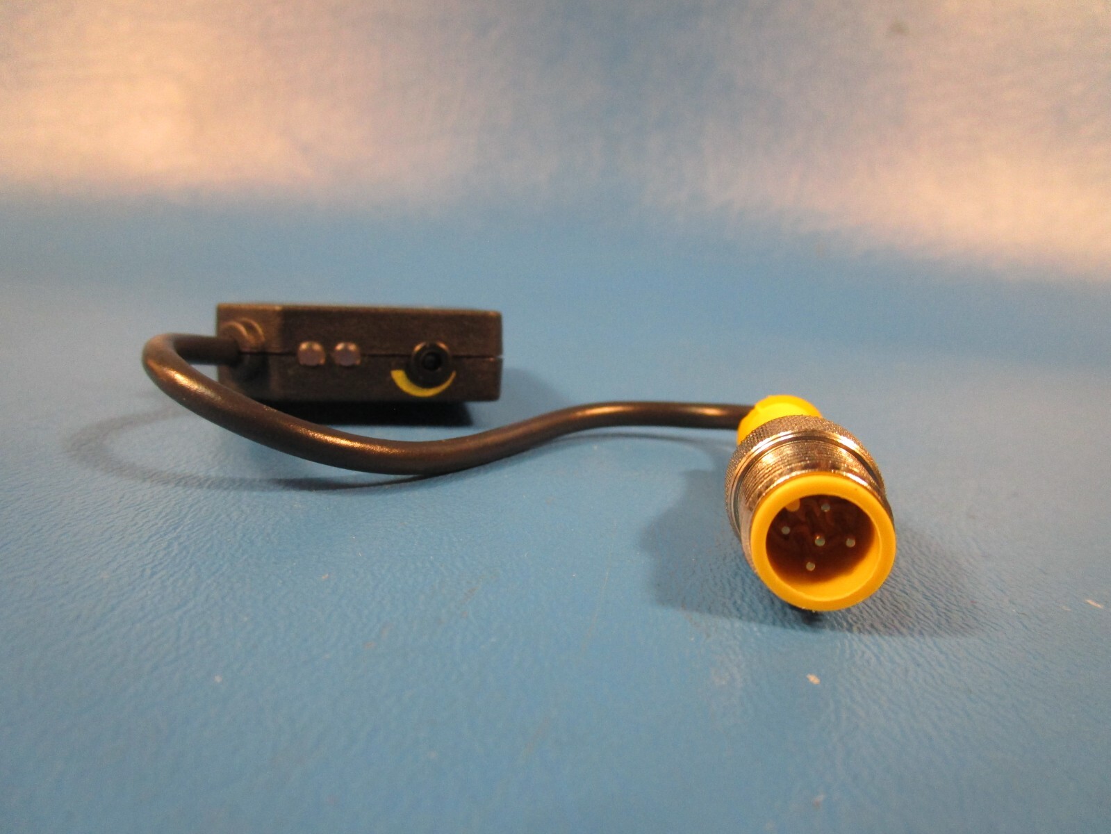BANNER PD45VN6C100Q 46287, Photoelectric Sensor, Convergent Laser, 102mm