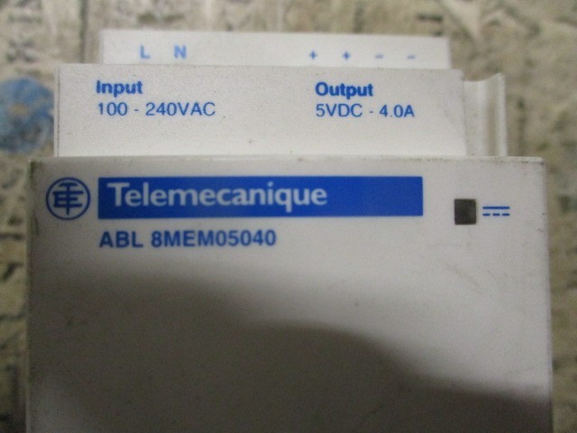 Telemecanique ABL8MEM05040 Power Supply 100-240VAC Input 5VDC 4A 20W DIN *Tested