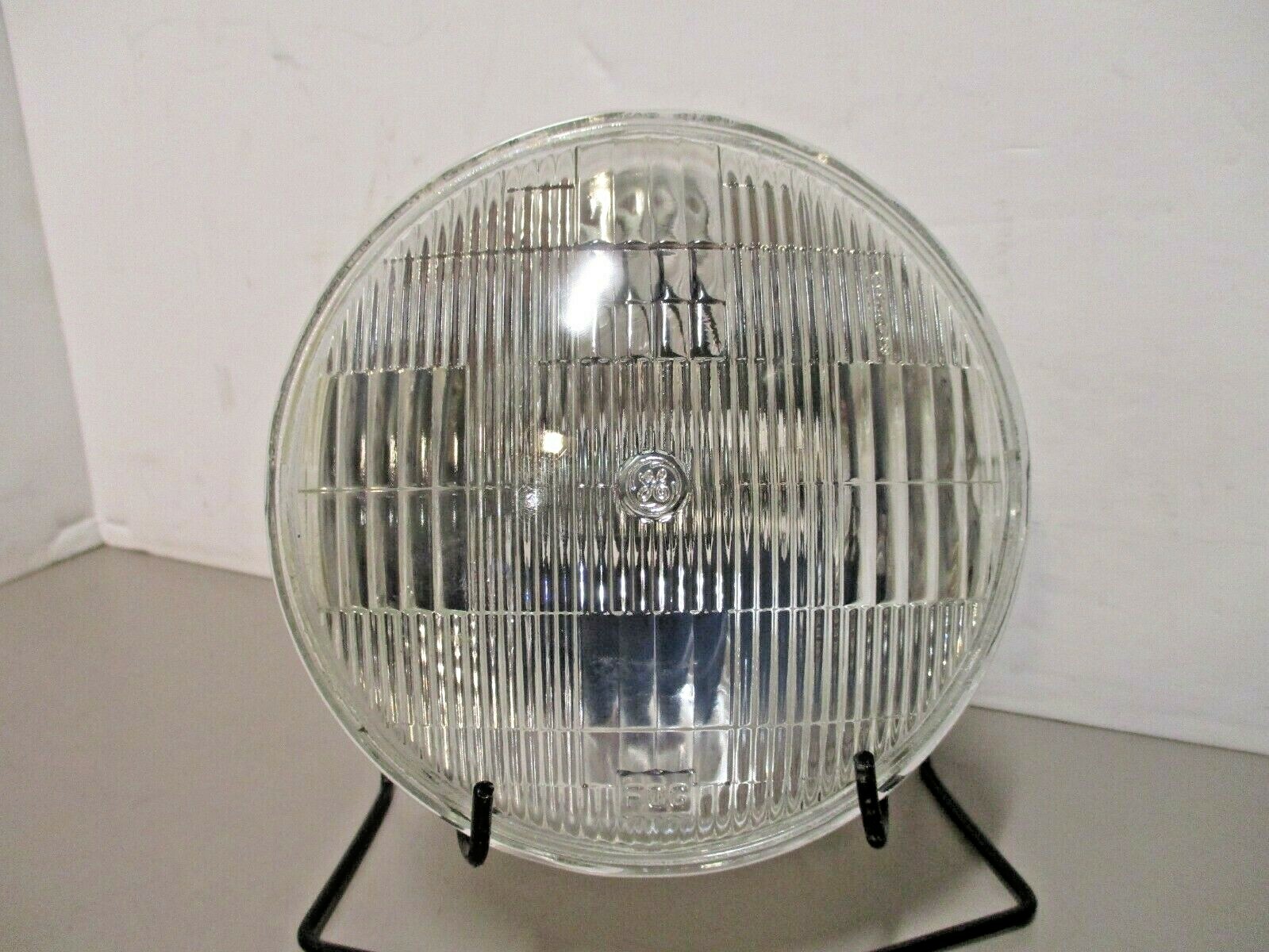 GE 4412 FOG 12V SAE F PAR46 5-1/4″ Round Sealed Beam