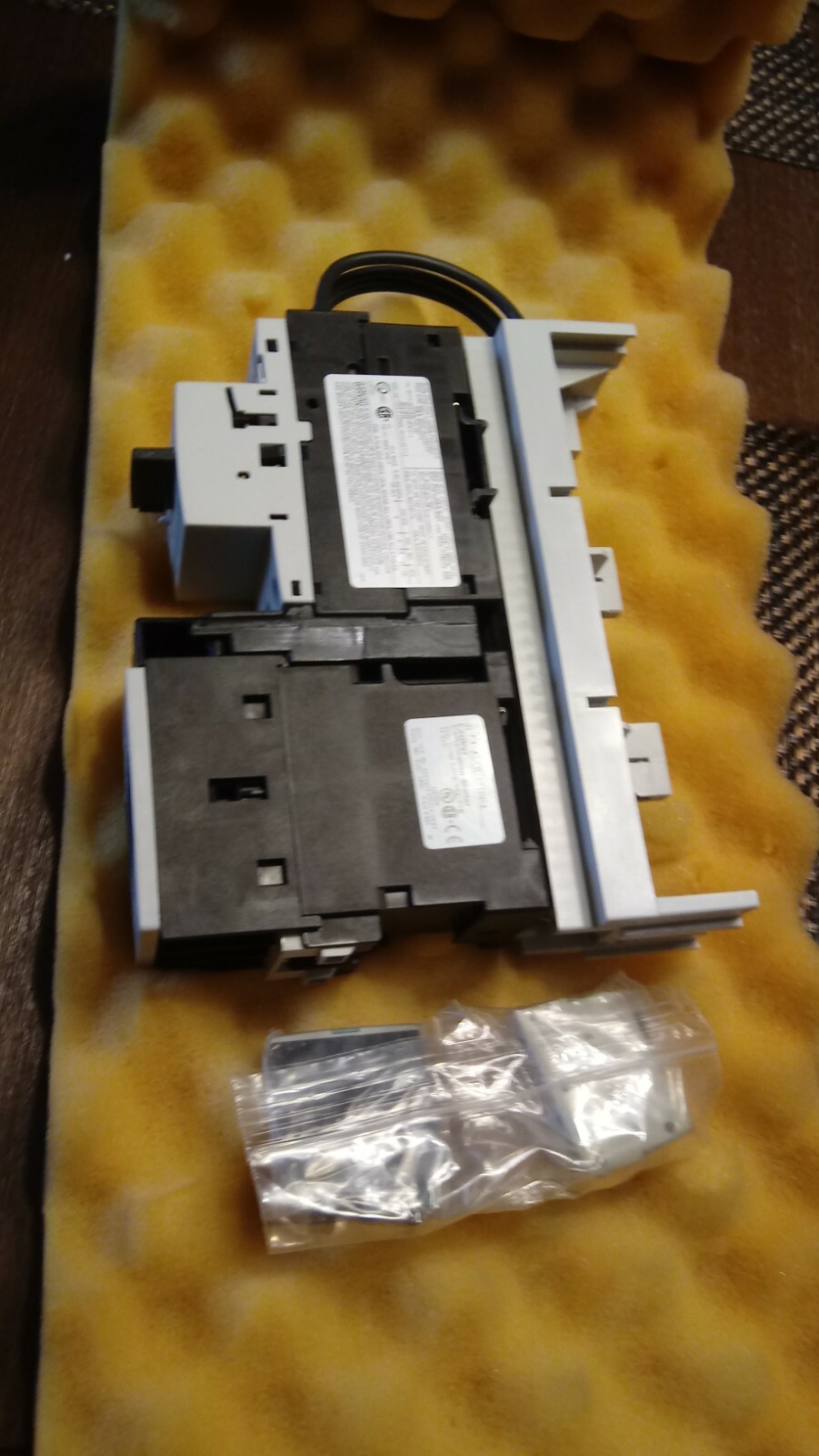 New Siemens 3RA11251JD241BB4 Combination Starter Non Reversible