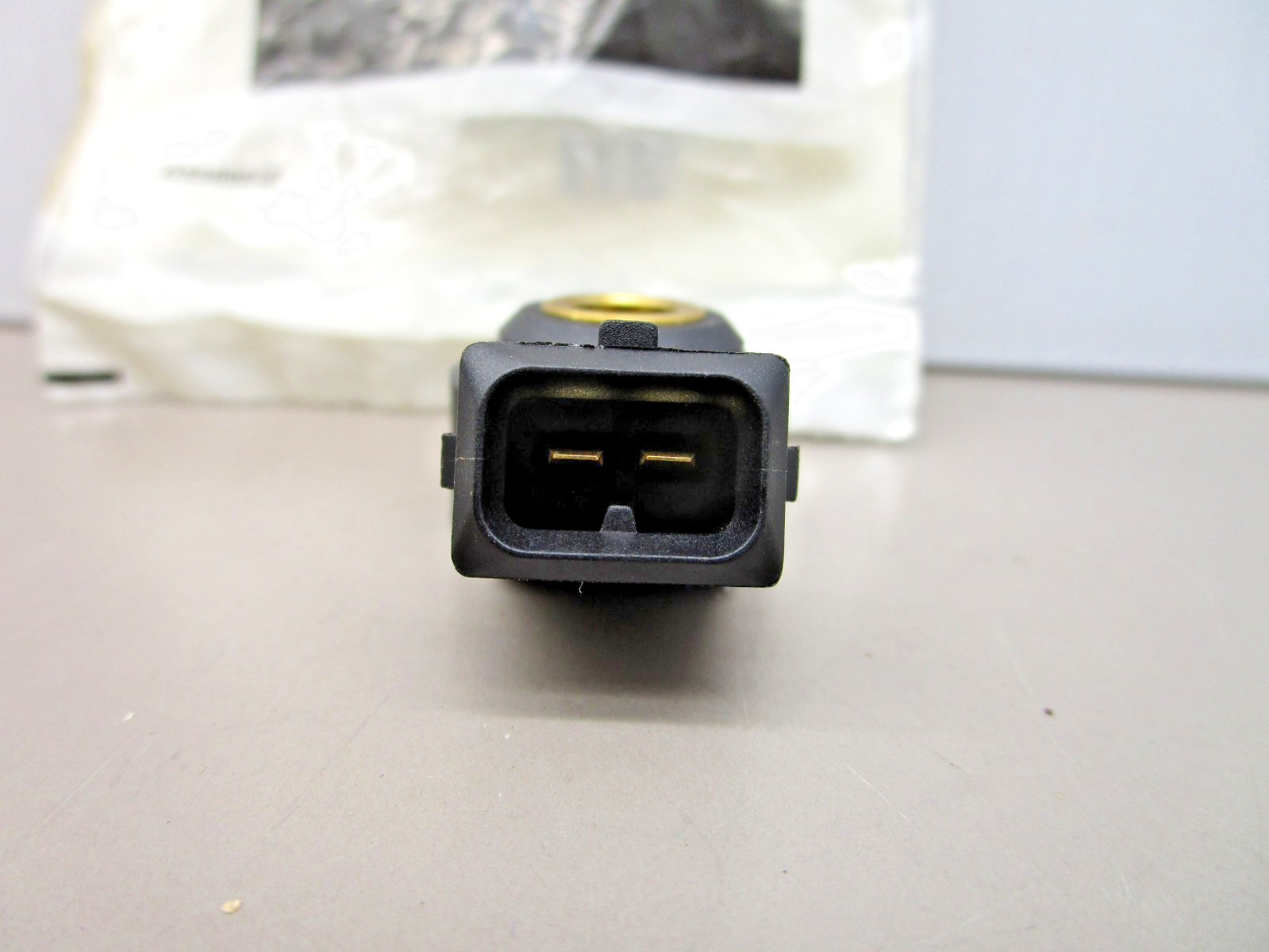 Cummins 3607945 Knock Sensor for C-Series ISC 8.3L Bosch 0261231128