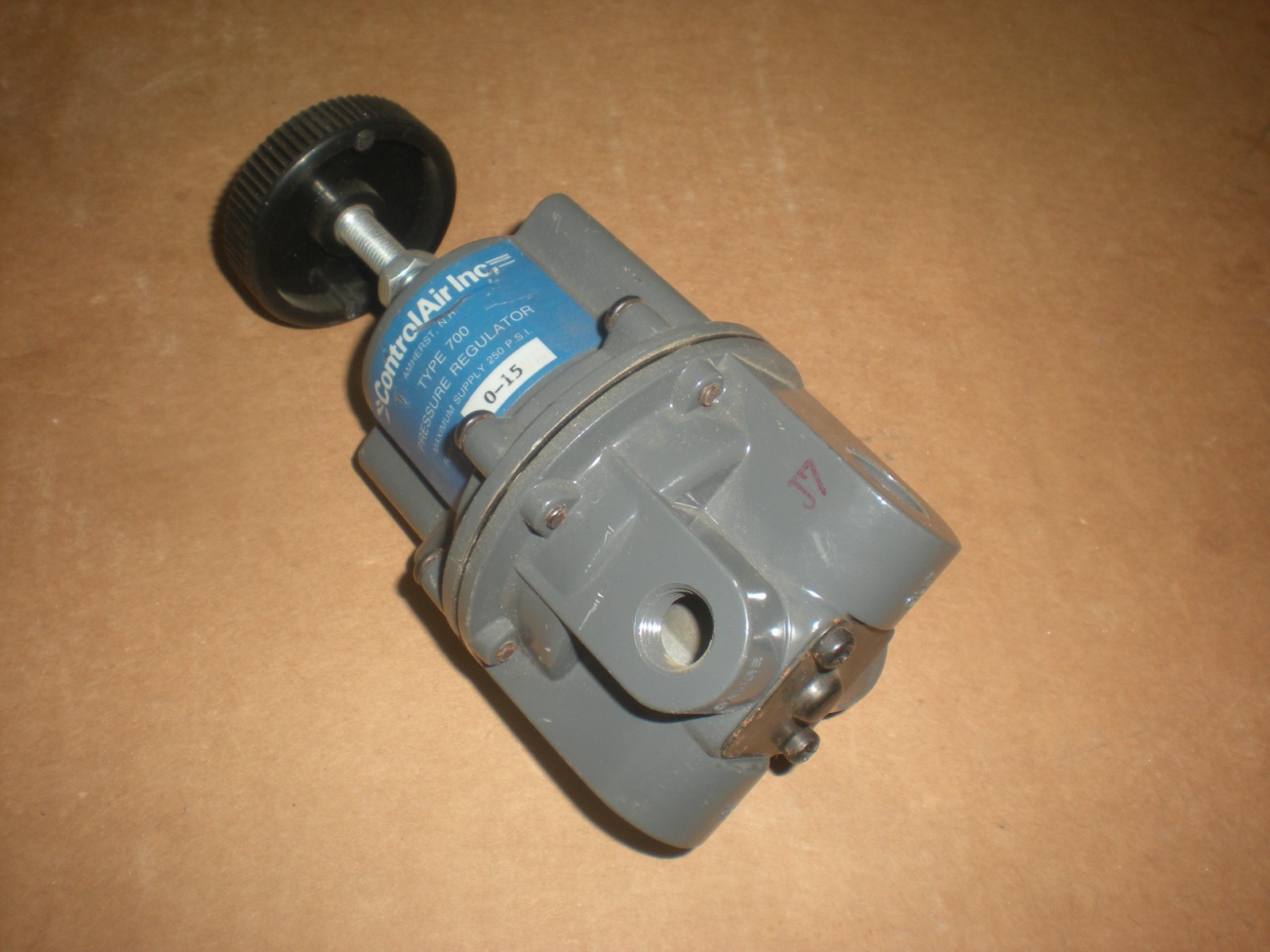 Control Air Inc. 700 – Air Pressure Regulator – 1/4″NPT – 0-15PSI – NNB