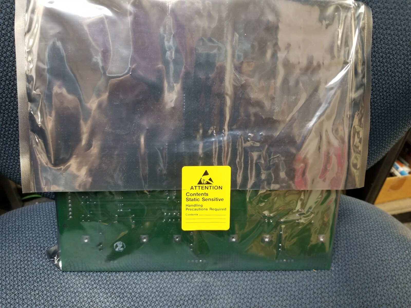 NEW MERLIN GERIN 72-164004-00 REV B2 MGE UPS SYSTEMS BOARD 62-164004-00 REV A00