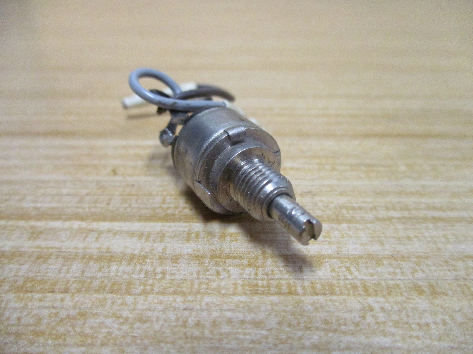 Clarostat 2100-2488 Potentiometer 21002488