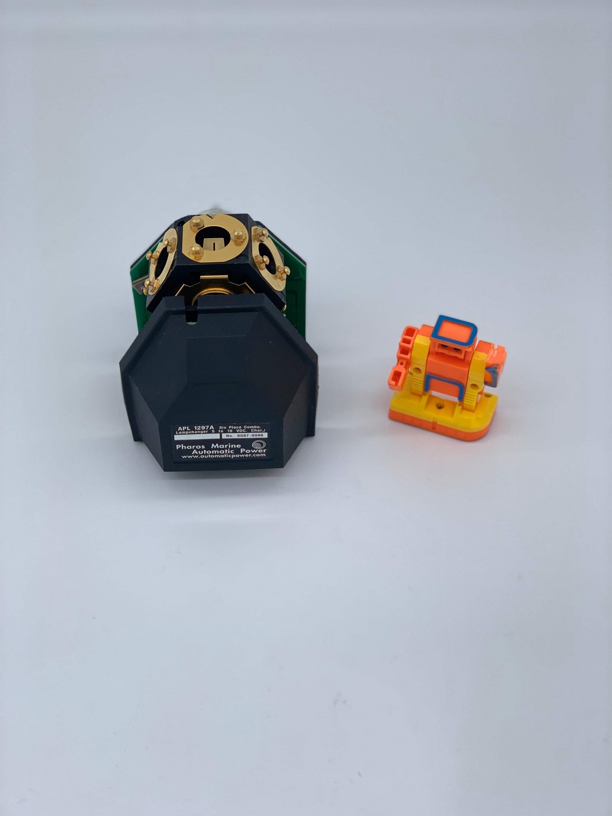 Pharos Marine Automatic Power 8087-0096 APL 1297A Six Place Combo Lampchanger (N