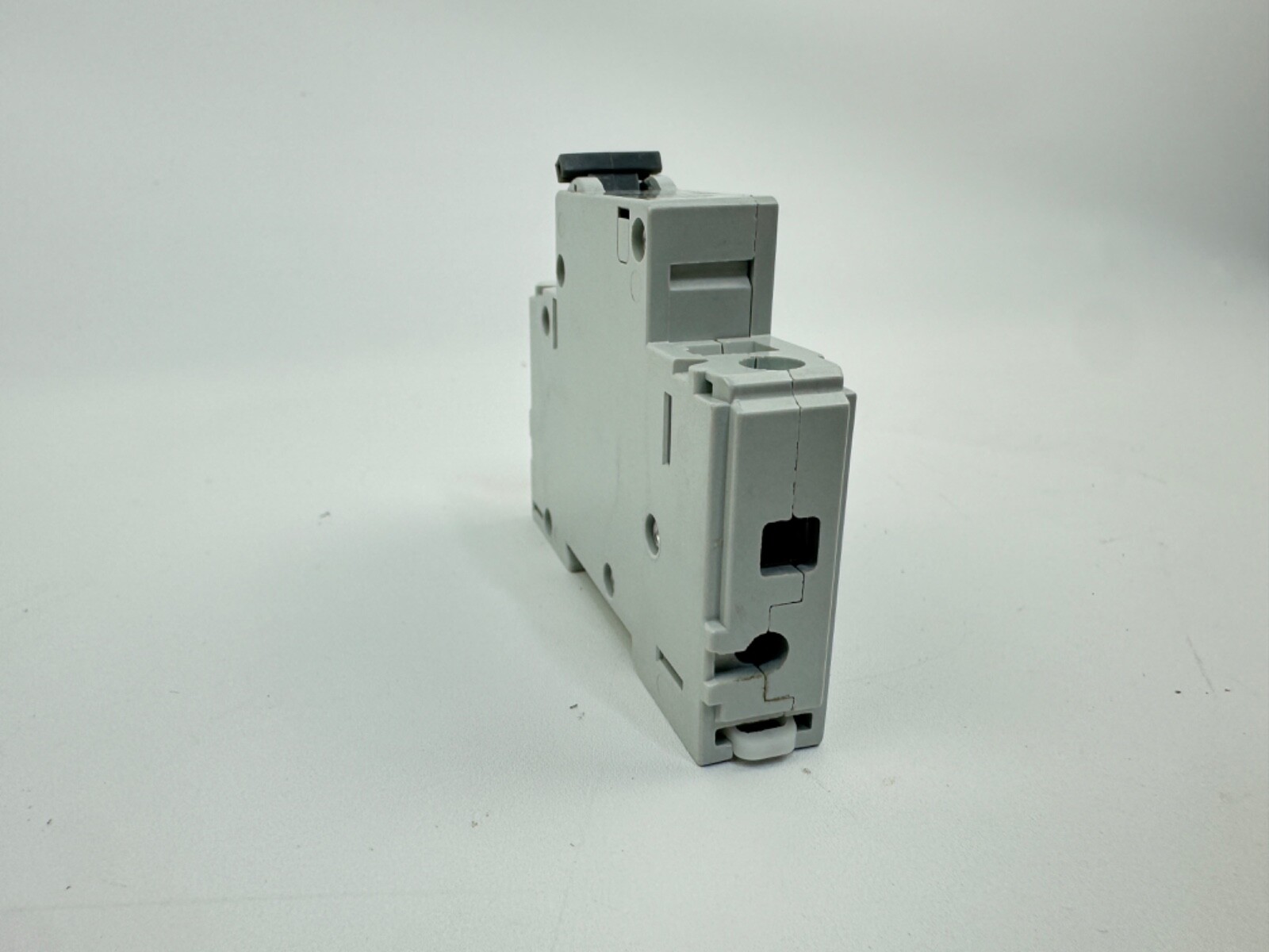 Lot of Allen Bradley 1492-CB1 G015 & 1492-CB1 G020