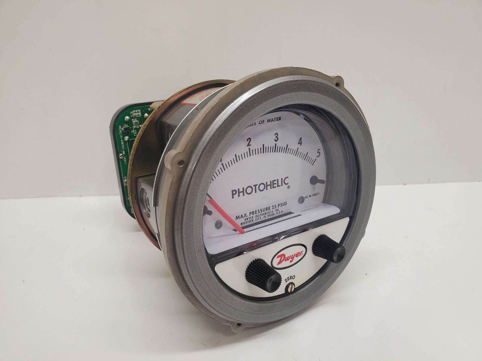 NEW OLD STOCK! DWYER PHOTOHELIC 0-5 PRESSURE SWITCH A3005-C