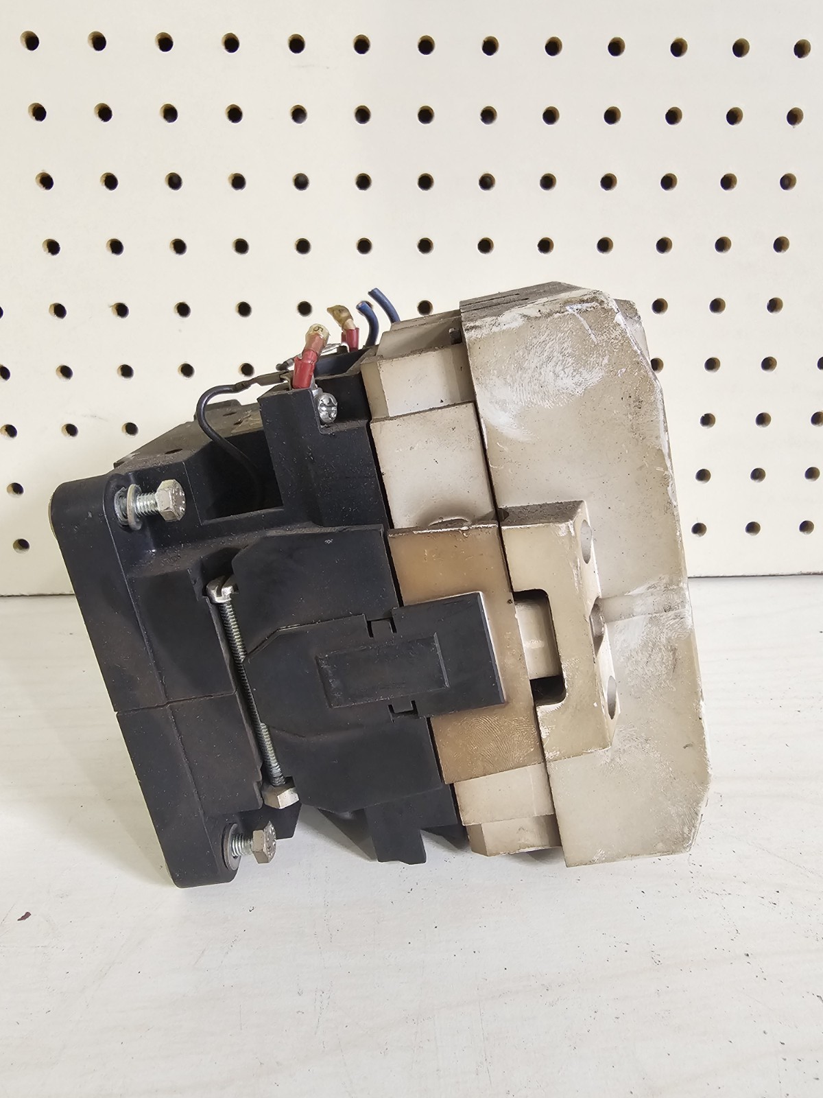 Entrelec Schiele Contactor Industrial Electrical Switch Model: DL42N-22 UNTESTED