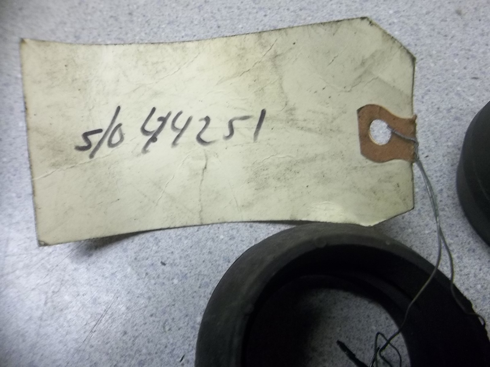 NEW Rubber Collar Seals A19046D 44251, Lot of 5 *FREE SHIPPING*
