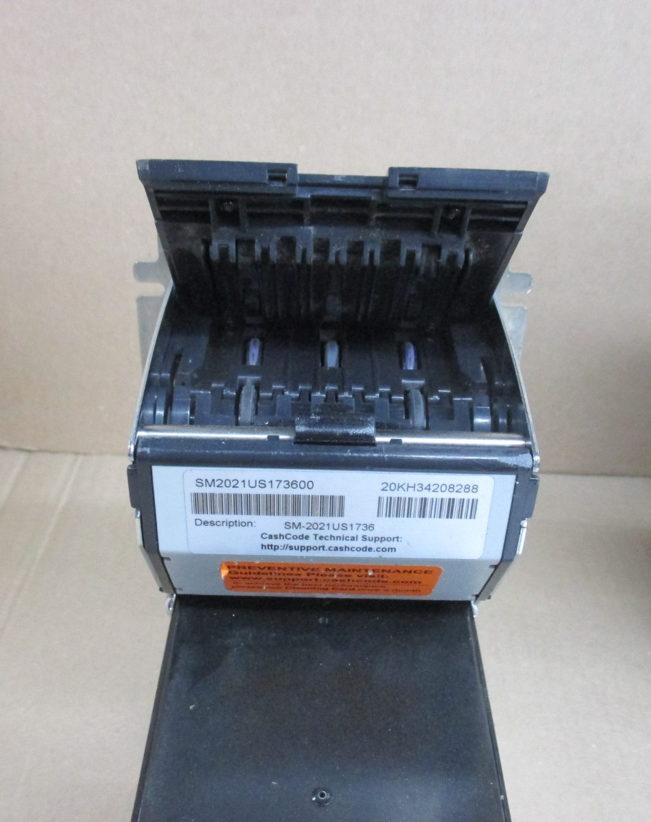 SM2021US173600 BILL VALIDATOR WITH STACKER CASH CODE USED