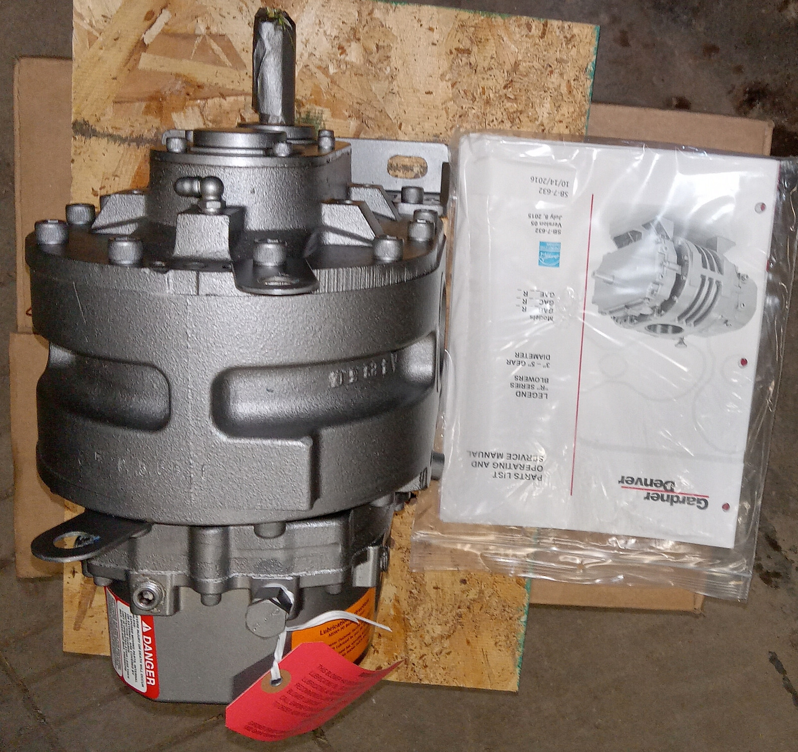 1 NEW SUTORBILT GABMBRA 3MVR-BHC LS GRS-SPL DISPLACEMENT BLOWER NIB *MAKE OFFER*