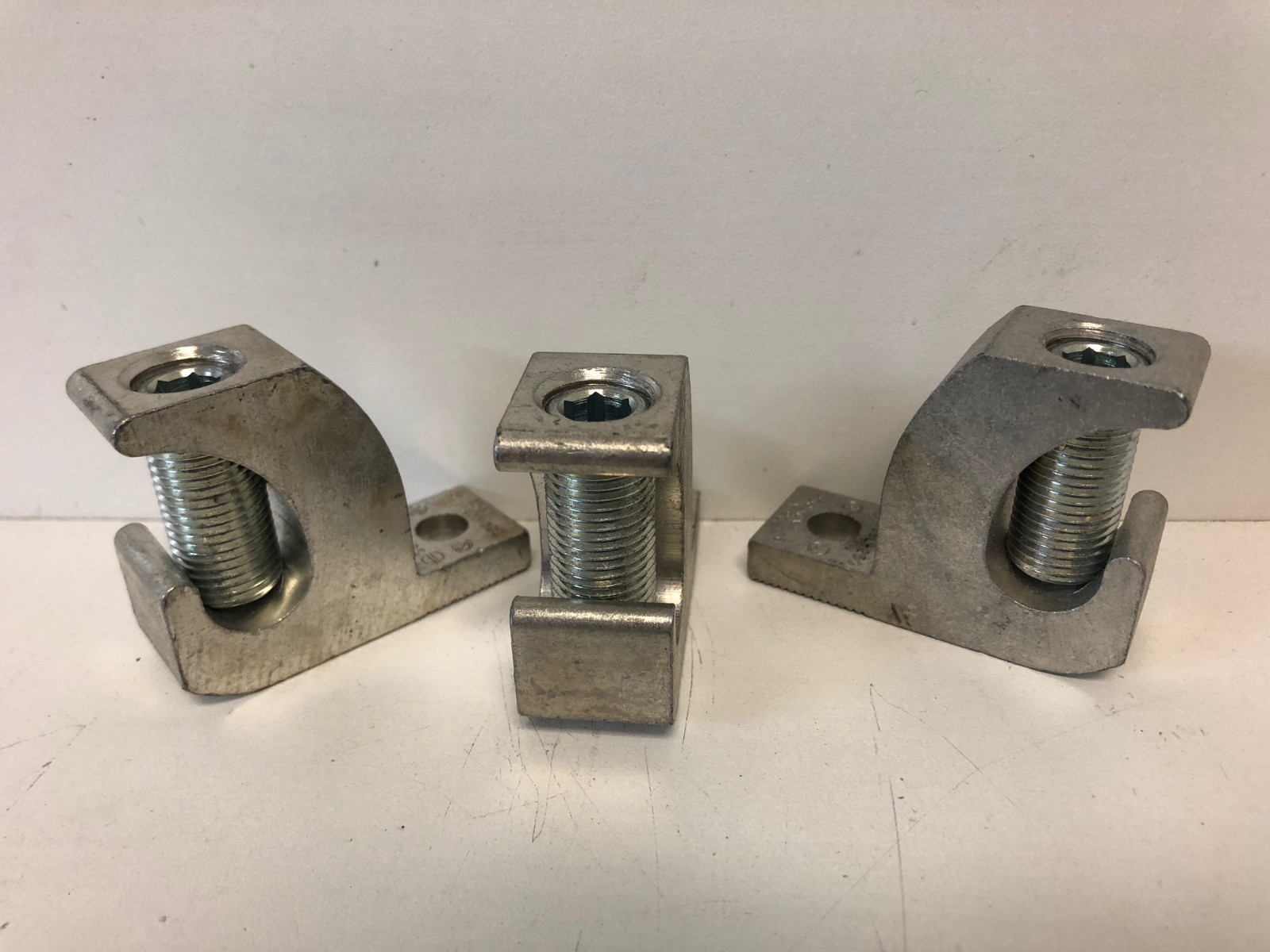 SET OF (3) NEW OLD STOCK! HUBBELL BURNDY ALUMINUM MECHANICAL LUGS BGBL-250