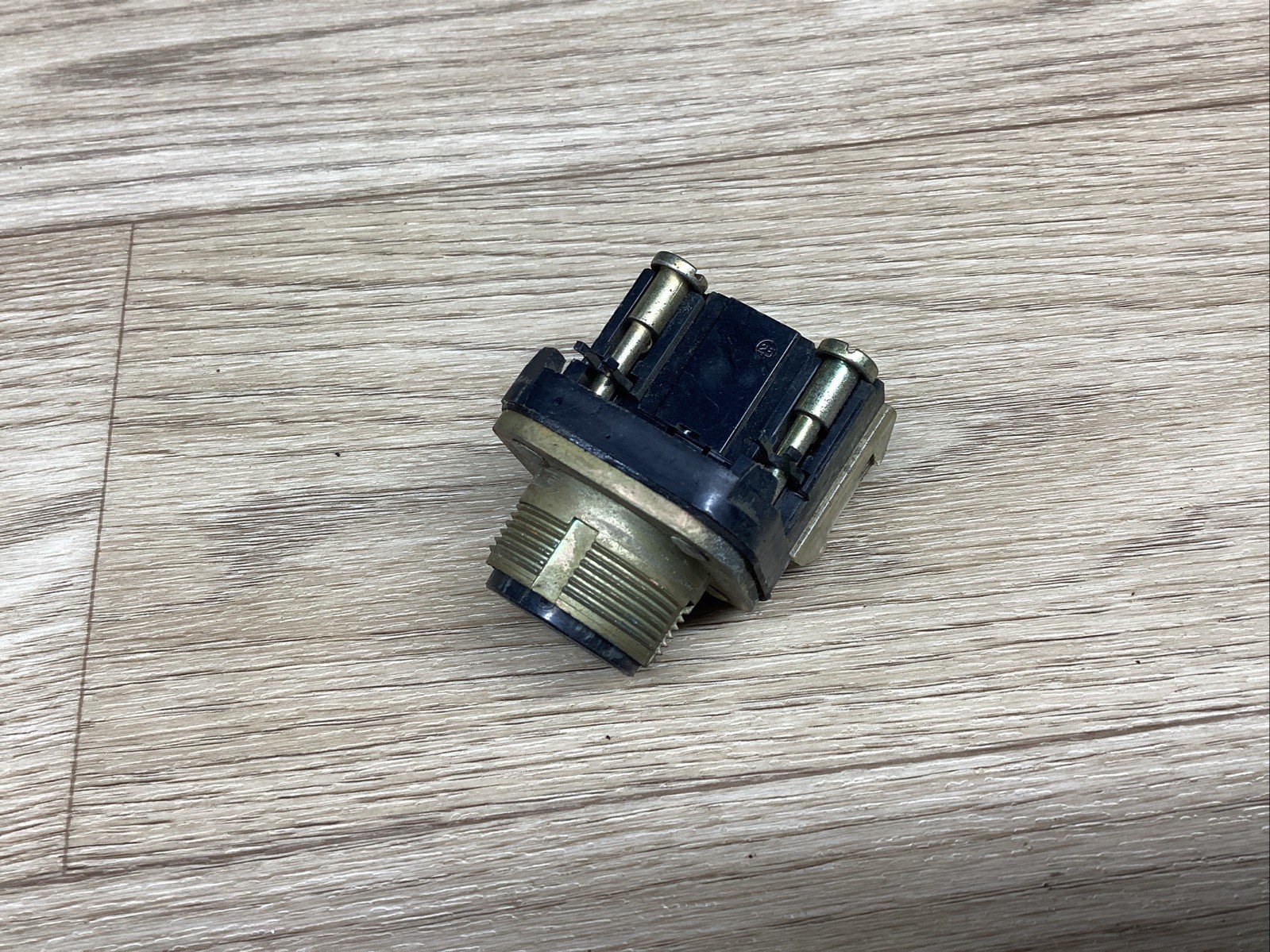 Allen-Bradley 800T-A2 Ser N Black Push Button 800T-XA #817F130*CO