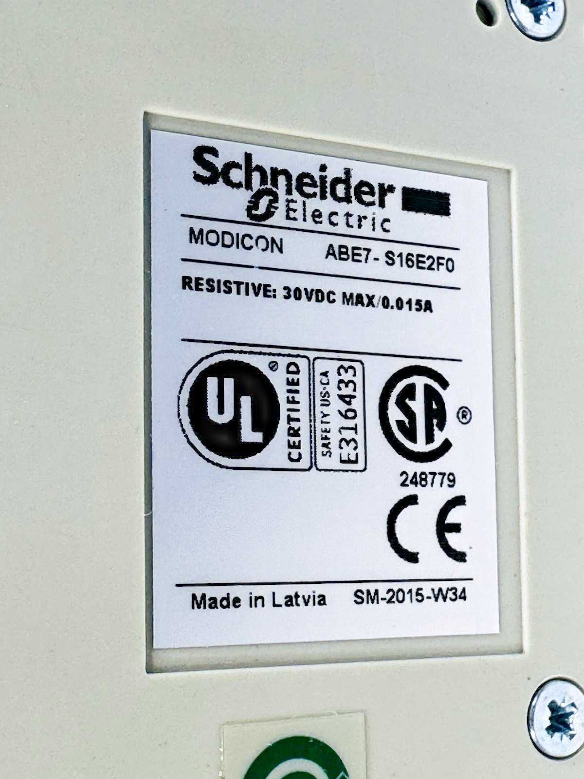 Schneider Modicon ABE7-S16E2F0 Solid State Output Relay 30VDC/0.015A Missing Con