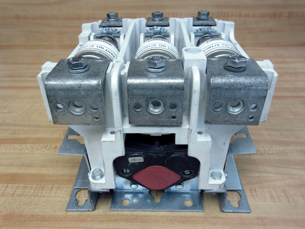 Eaton V201KTCJZ1 Vacuum Contactor w/3 6716C40