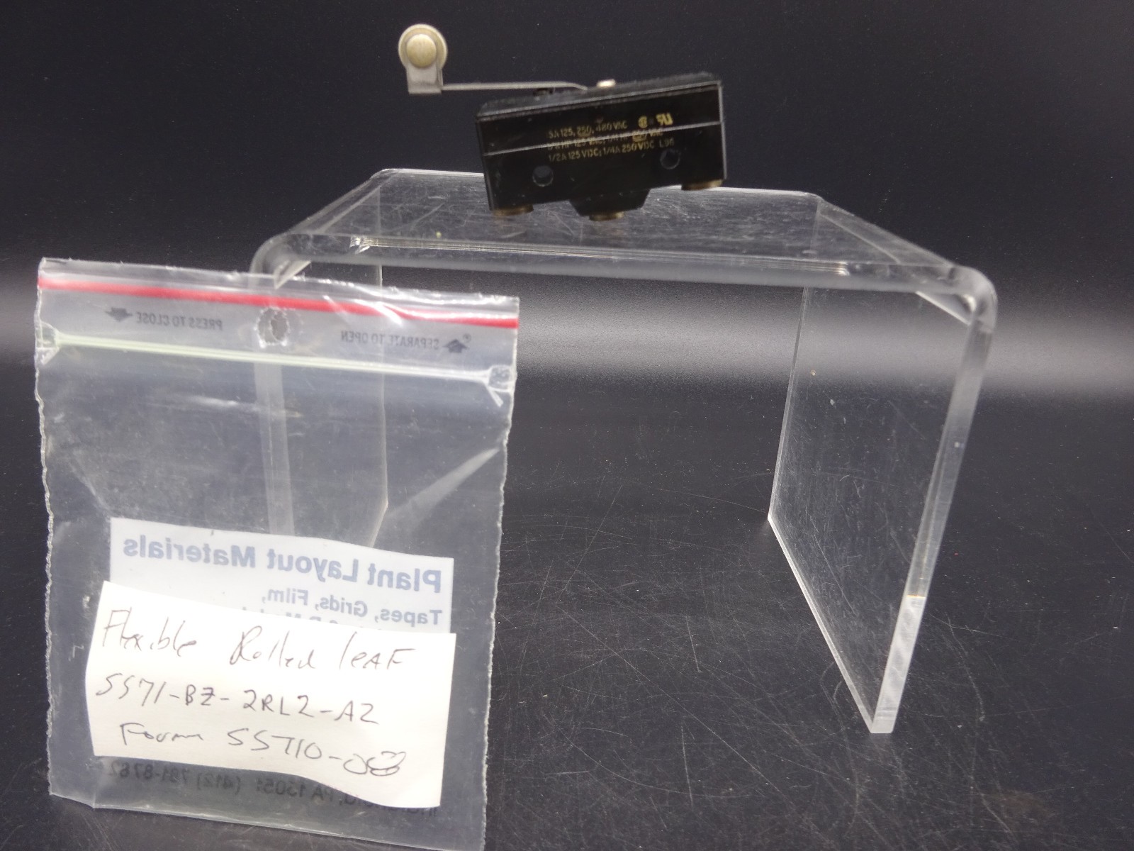 Selecta Switch Micro Switch SS71-BZ-2RL2-A2 Precision 15A 120vac to 480v SPDT