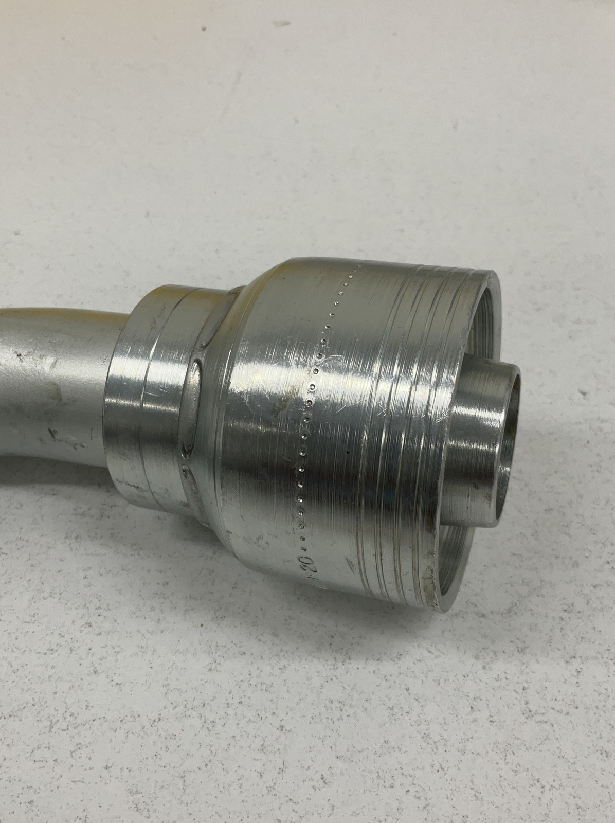 Eaton 1BA20FRC20 Female ORS Swivel 90° Long Drop Fitting TTC12 Crimp -20