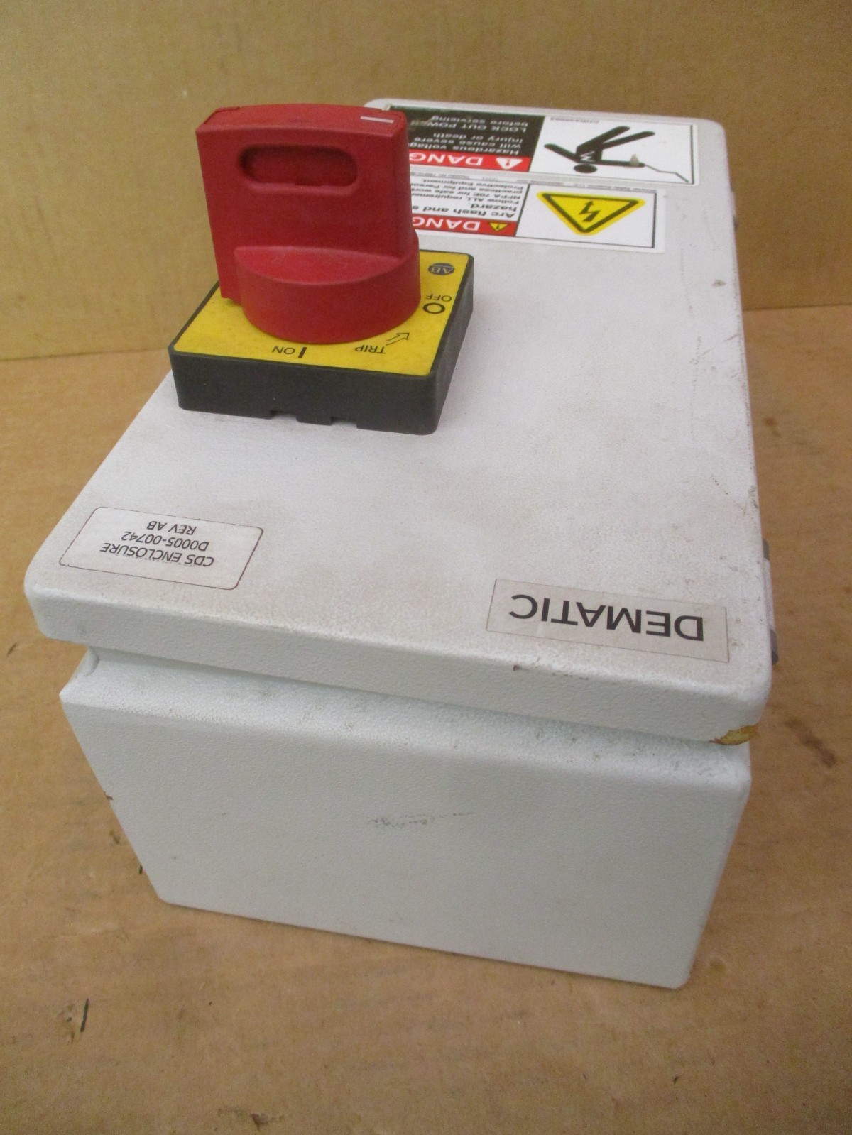 Dematic CDS Enclosure D0005-00742 Rittal EB1548 AB 100-C09E*10 CA3SK20 52607ISU
