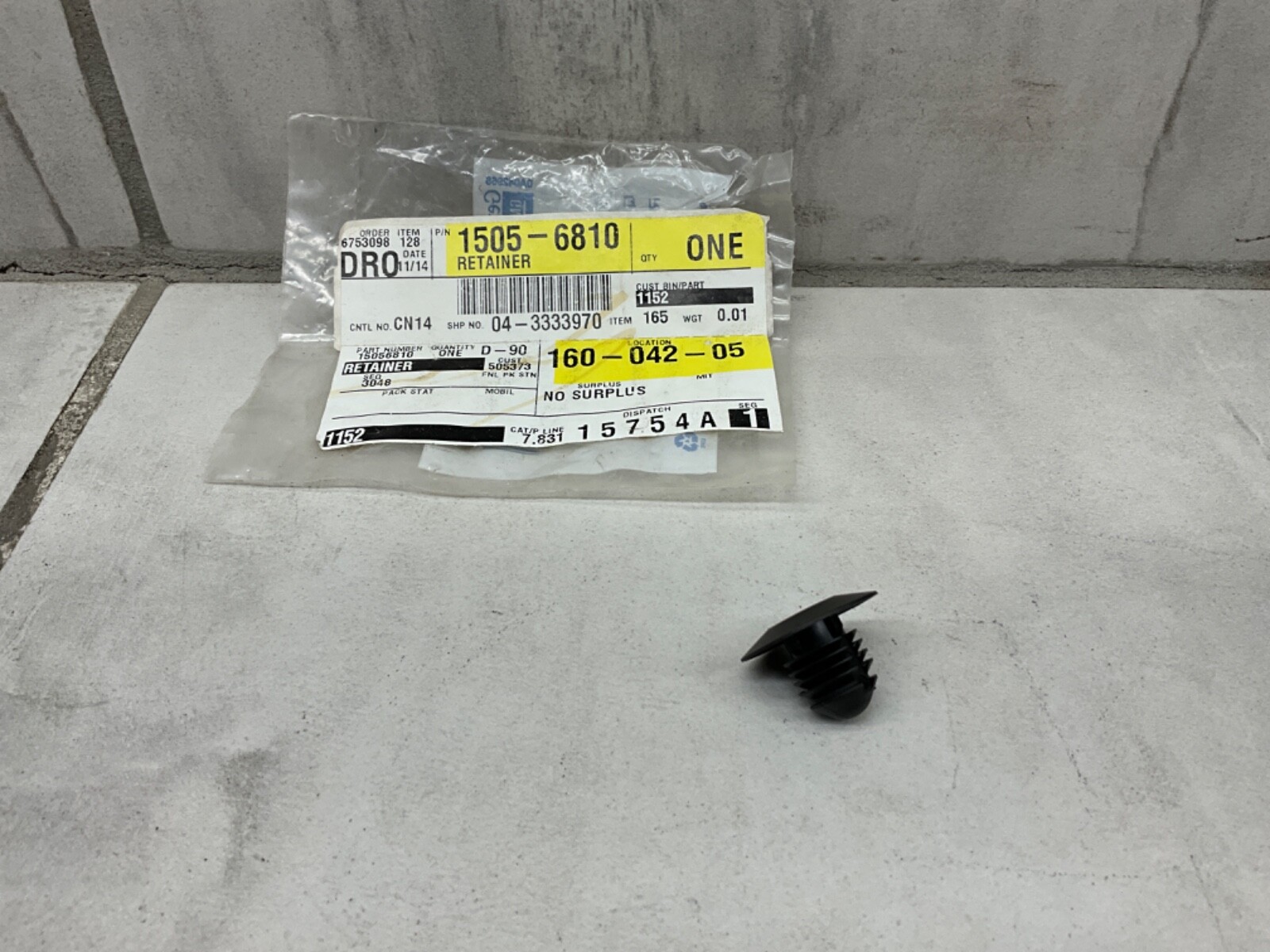 OEM GM AP20362 Bumper Fascia Retainer 15056810 and Automobile/Automotive