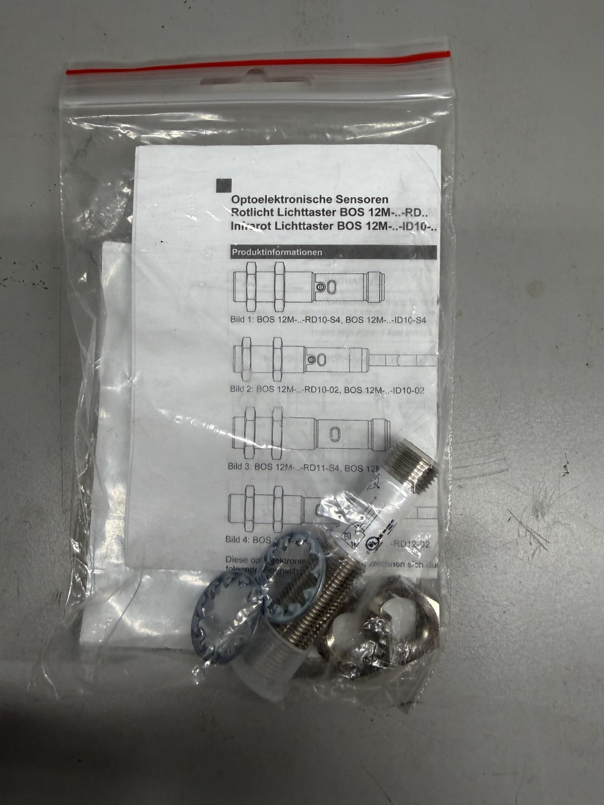 NEW BOS01TN BALLUFF BOS 12M-PS-RD11-S4 Photoelectric Sensor