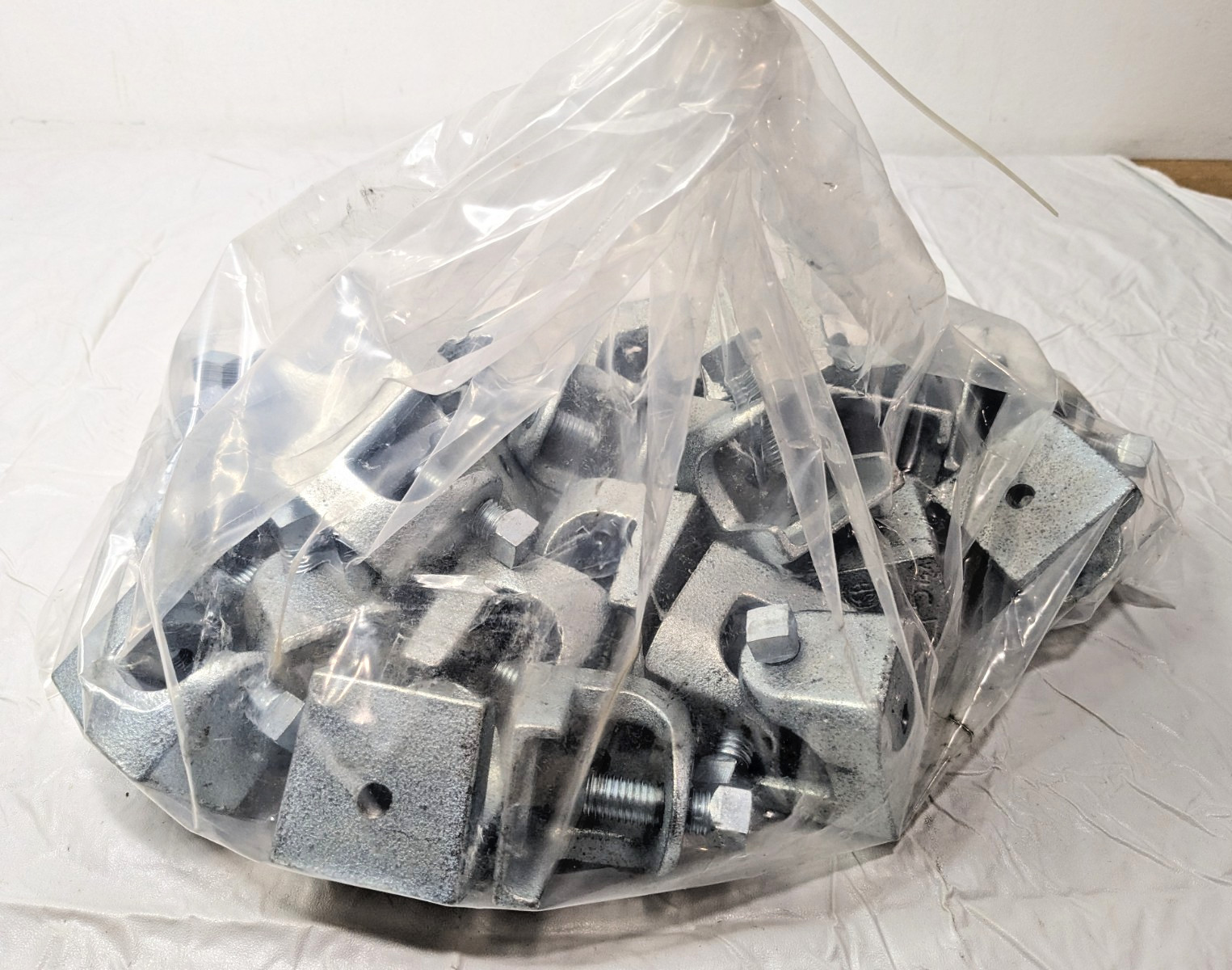 Thomas & Betts Galvanized Malleable Iron Beam Clamps 3/8″ – 16 QTY 25 502