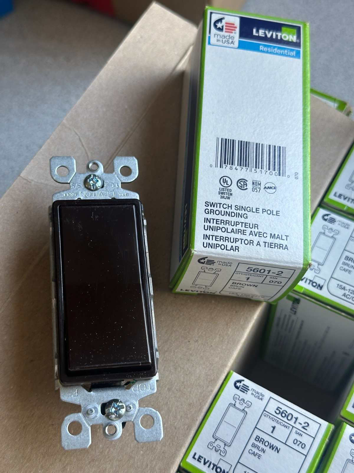 10 NEW Leviton 5601-2 Brown Decora Rocker Light Switch 1P 15A 120/277V CASE LOT