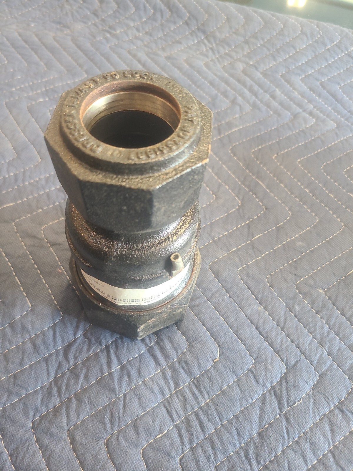 DRESSER 0090-5021-682 reducer fitting 1-5/8 to 2-3/8 (maybe?)