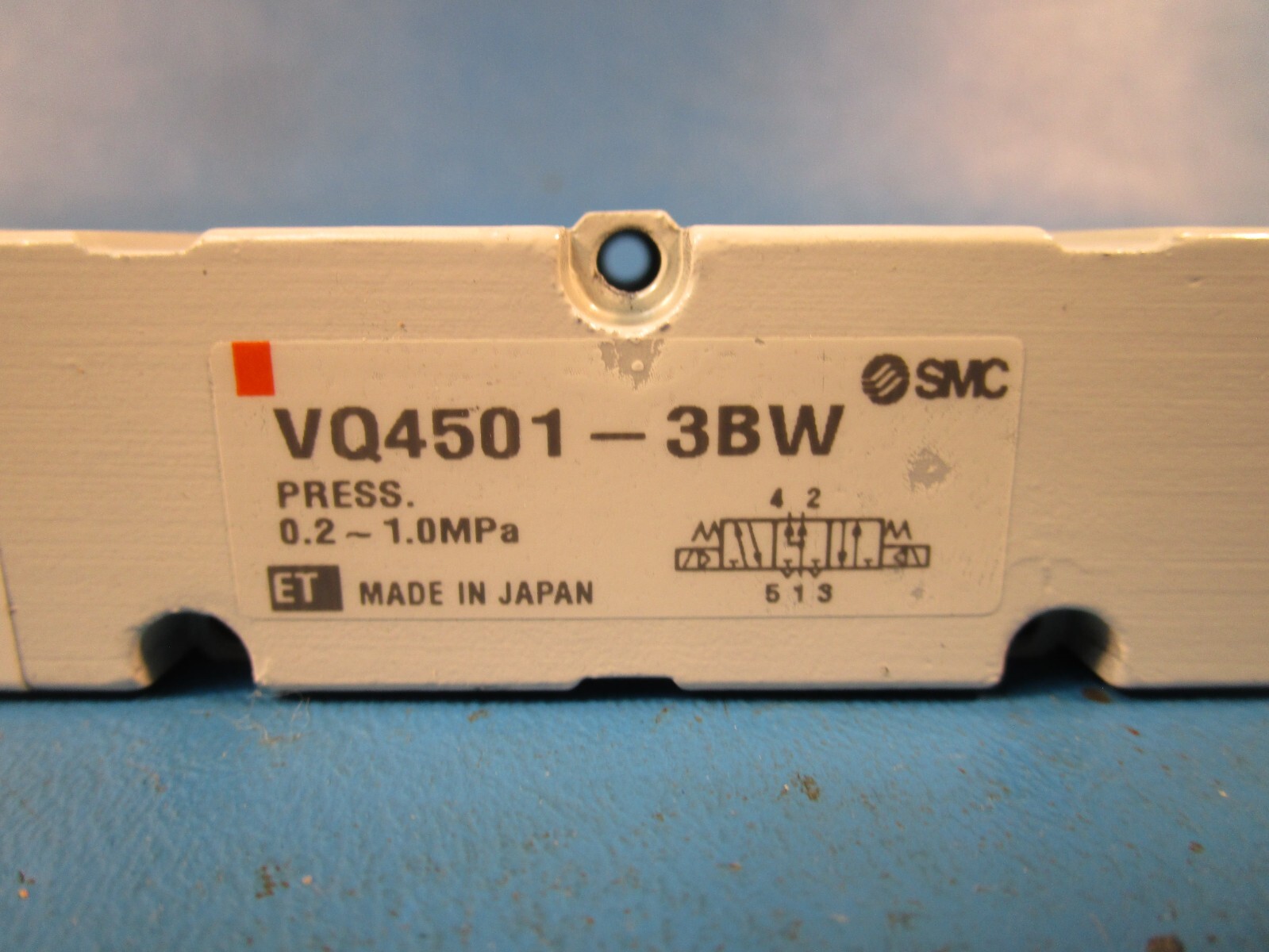 SMC VQ4501-3BW valve, 3 position, plug-in(ac), VQ4000 VALVE, SOL 4/5-PORT