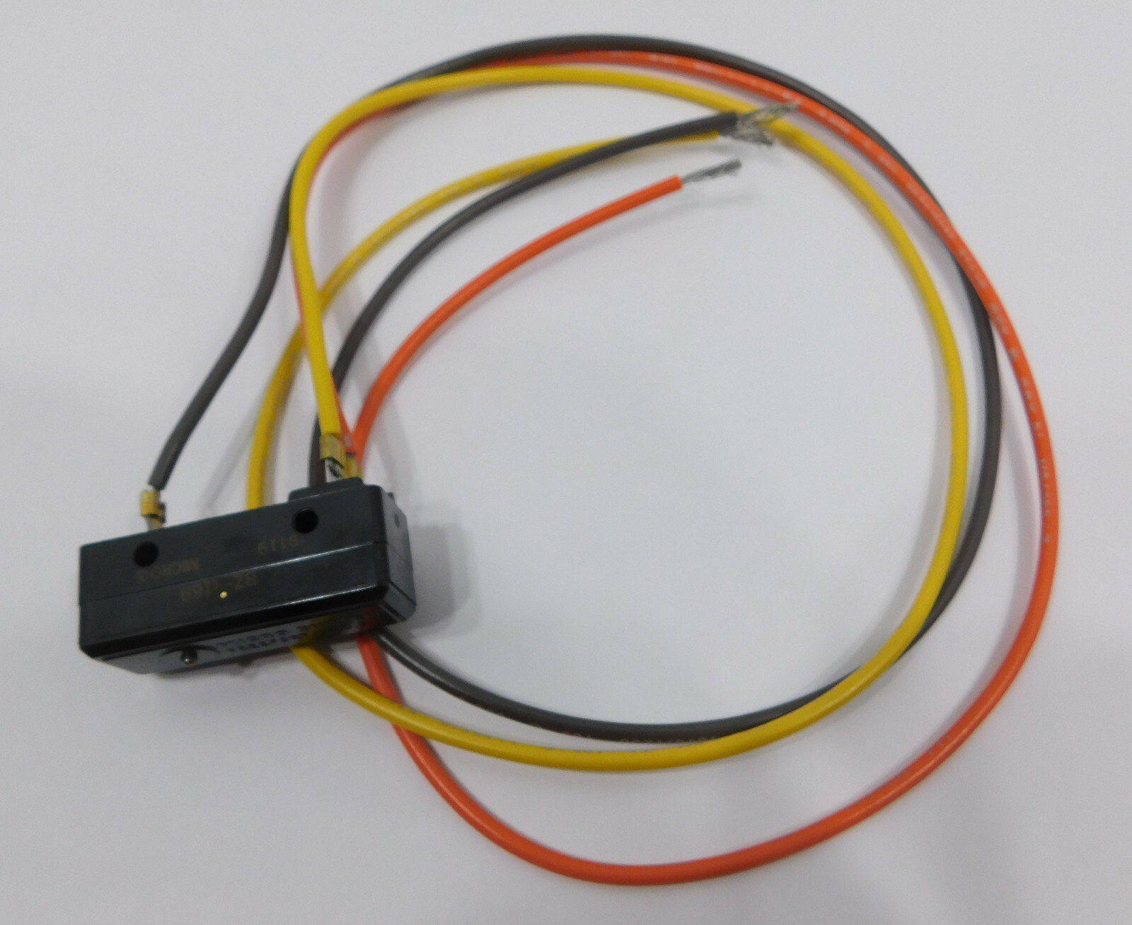 MicroSwitch BZ-R169 36101-M 2-24 125/250/480V 15A with leads