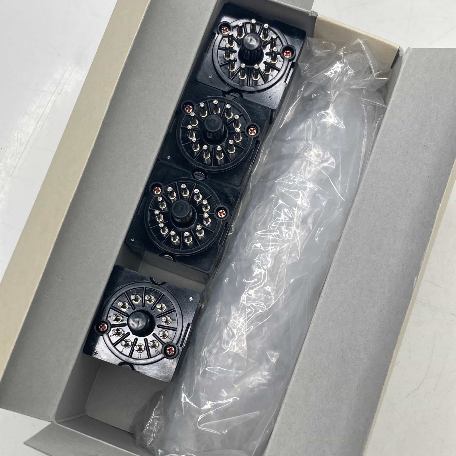 Fuji Electric HH23PW-TF 100V 50Hz 100~110V 60Hz 4 pieces Opened/Box damaged/ new