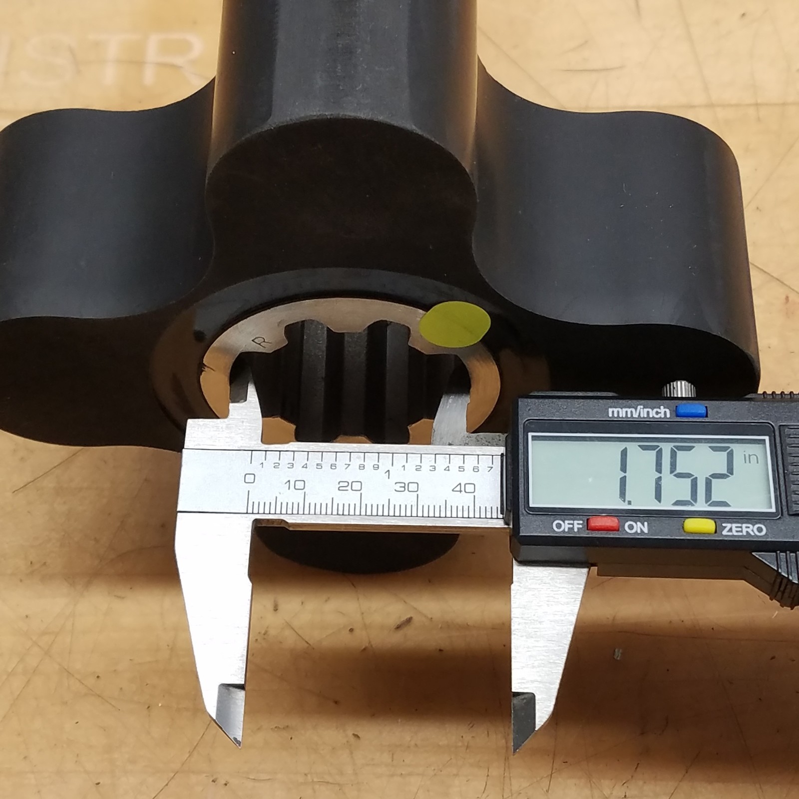 Unbranded Rubber Rotor, 4 Lobe, 5-13/16″OD, 1-3/4″ID, 1-7/8″Width – USED
